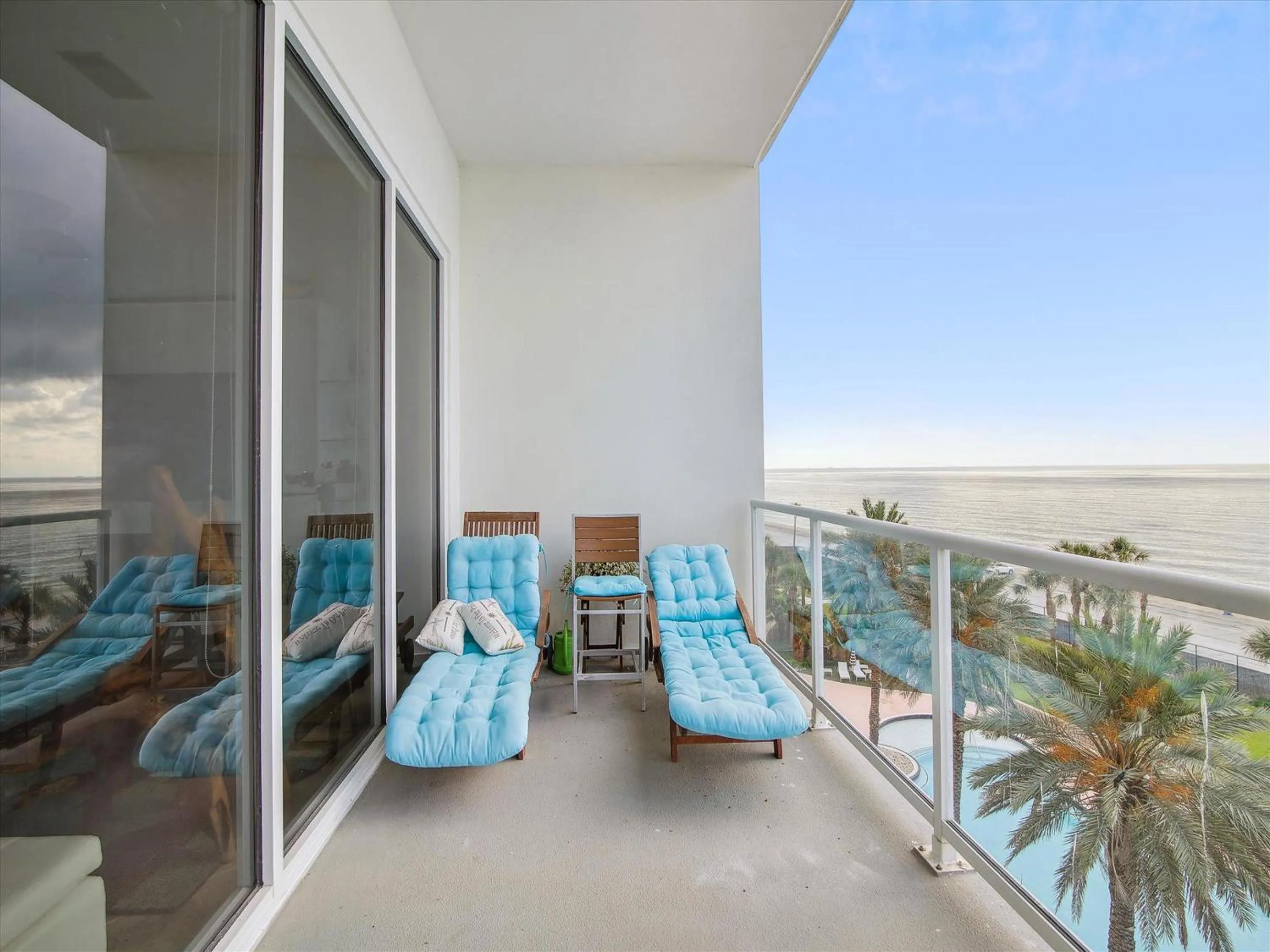 Property building in Diamond Beach 510-mermaid Manor