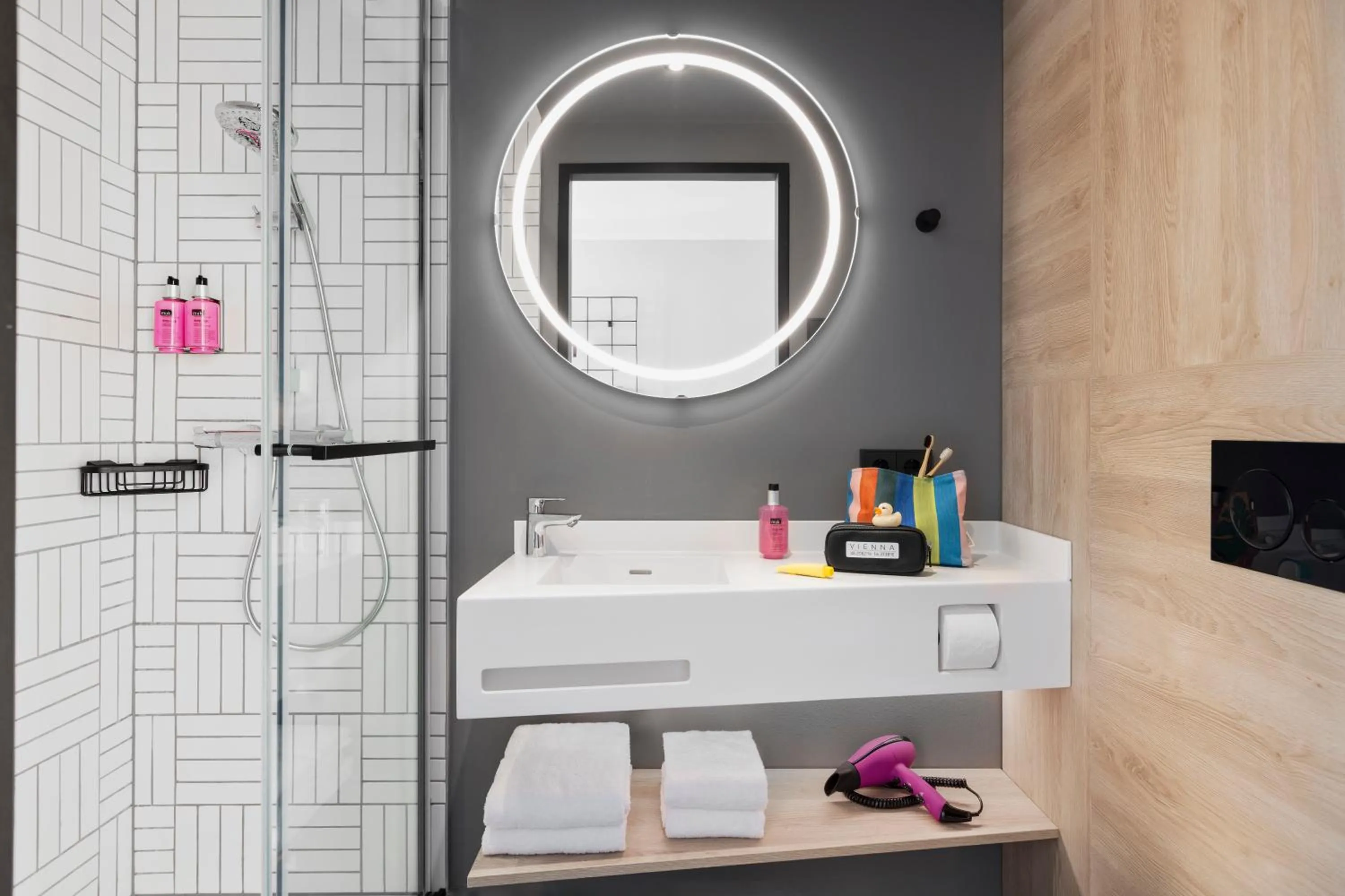 Bathroom in Moxy Vienna City East