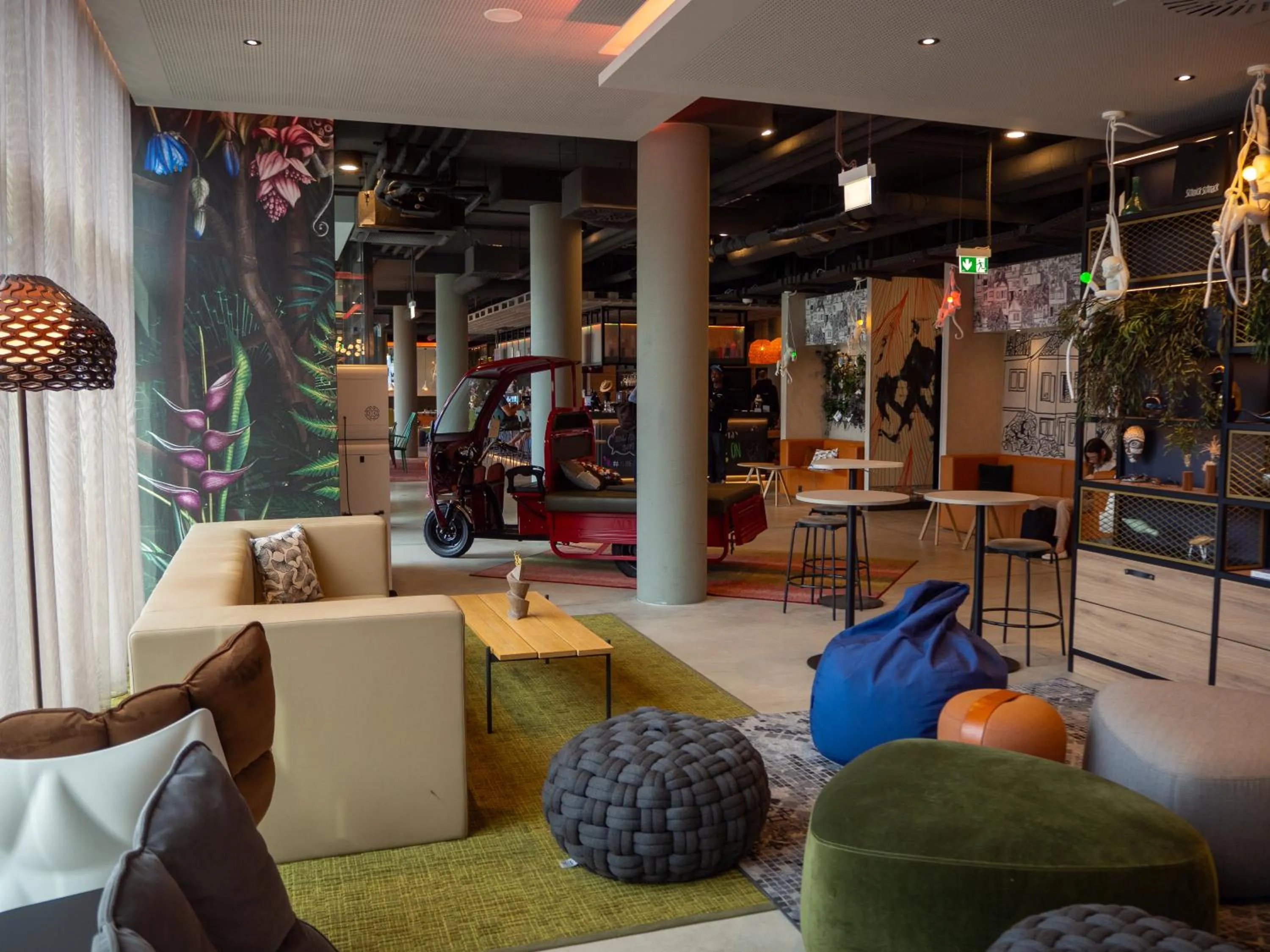 Lobby or reception in Moxy Vienna City East
