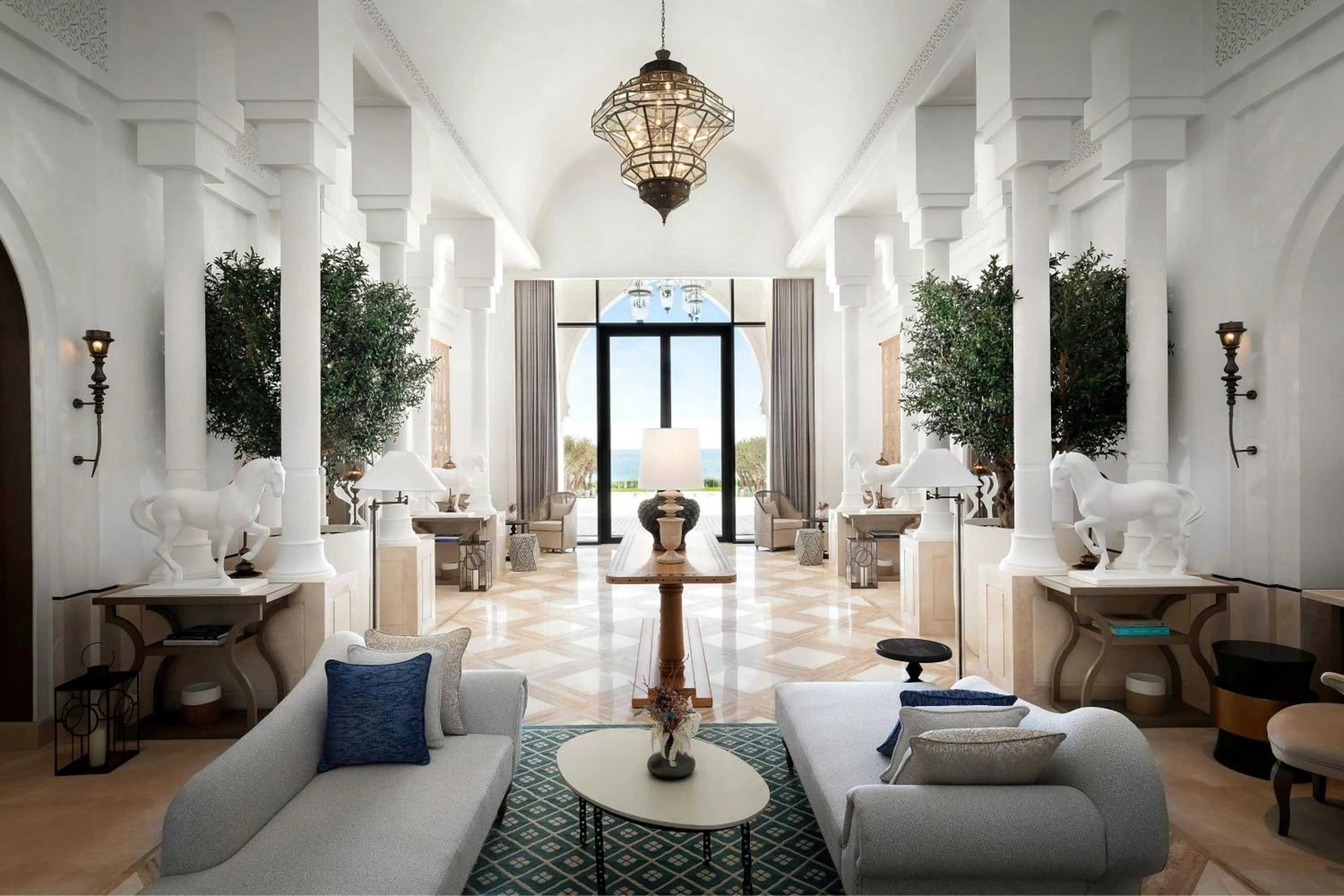 Lobby or reception in The St. Regis La Bahia Blanca Resort - Tamuda Bay