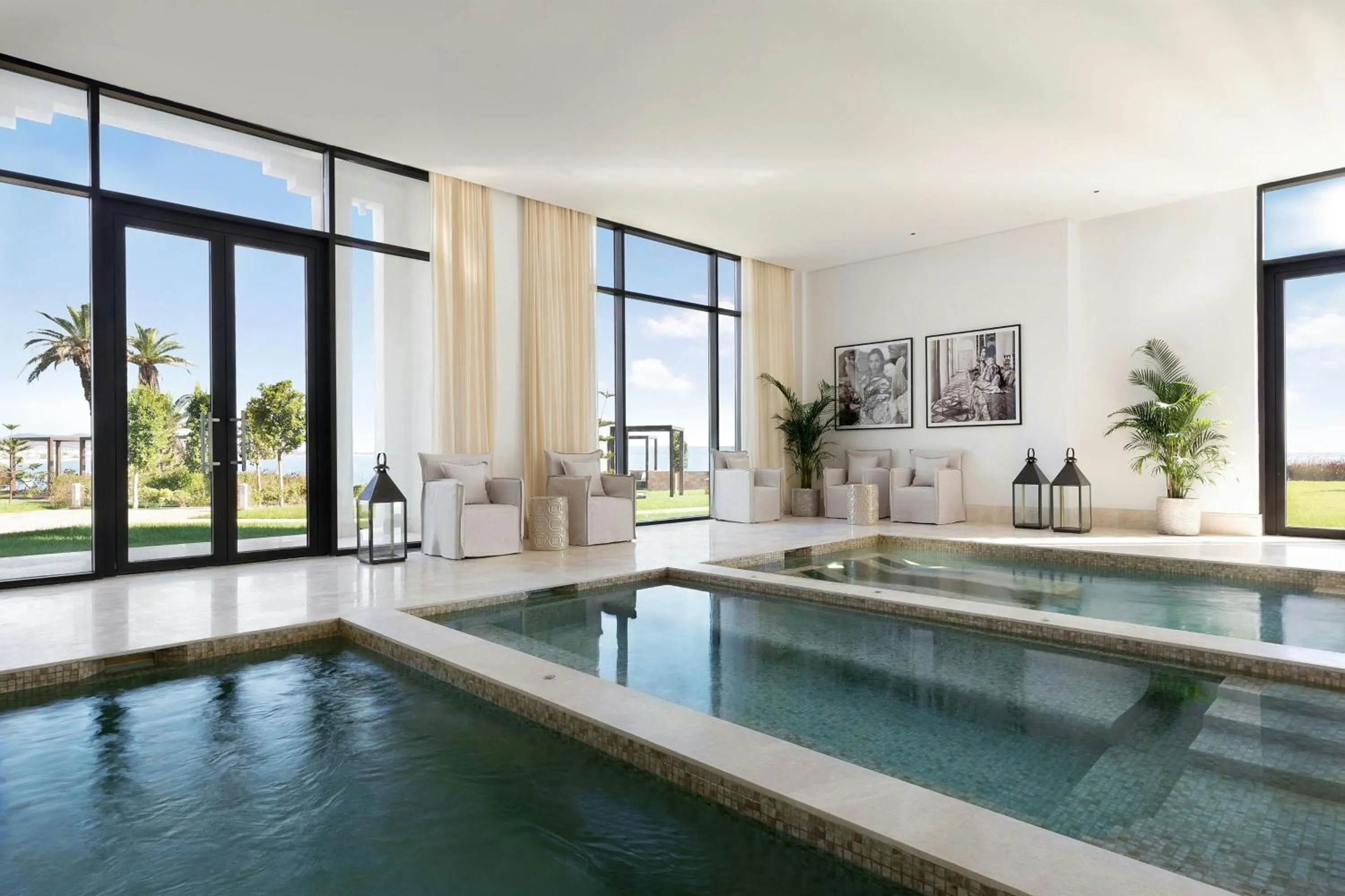 Swimming pool in The St. Regis La Bahia Blanca Resort - Tamuda Bay