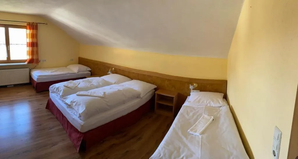 Bed in Landhotel Alte Post