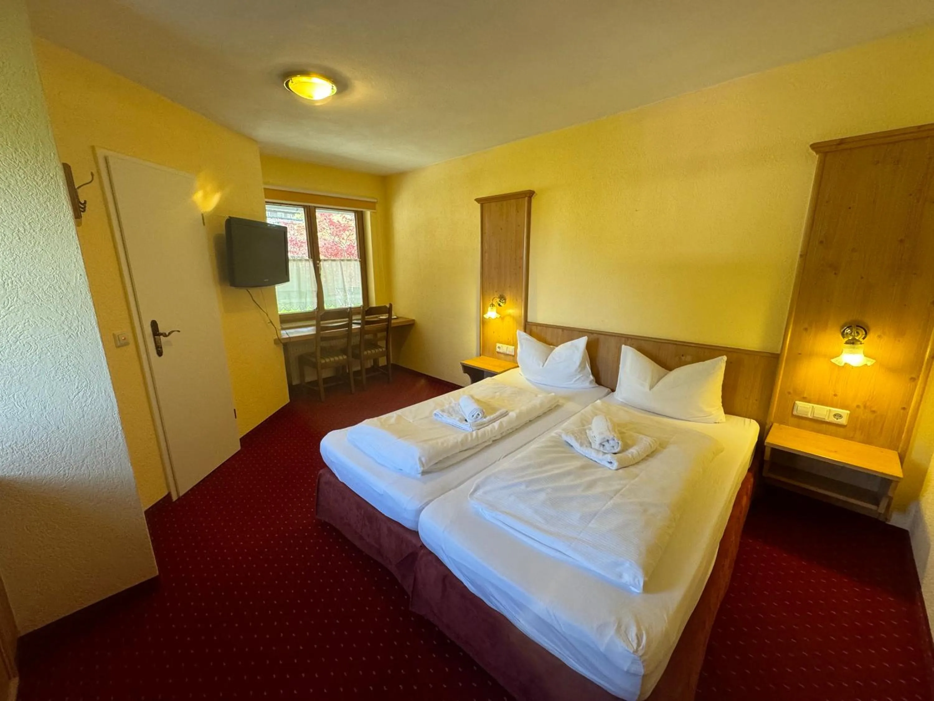 Photo of the whole room, Bed in Landhotel Alte Post