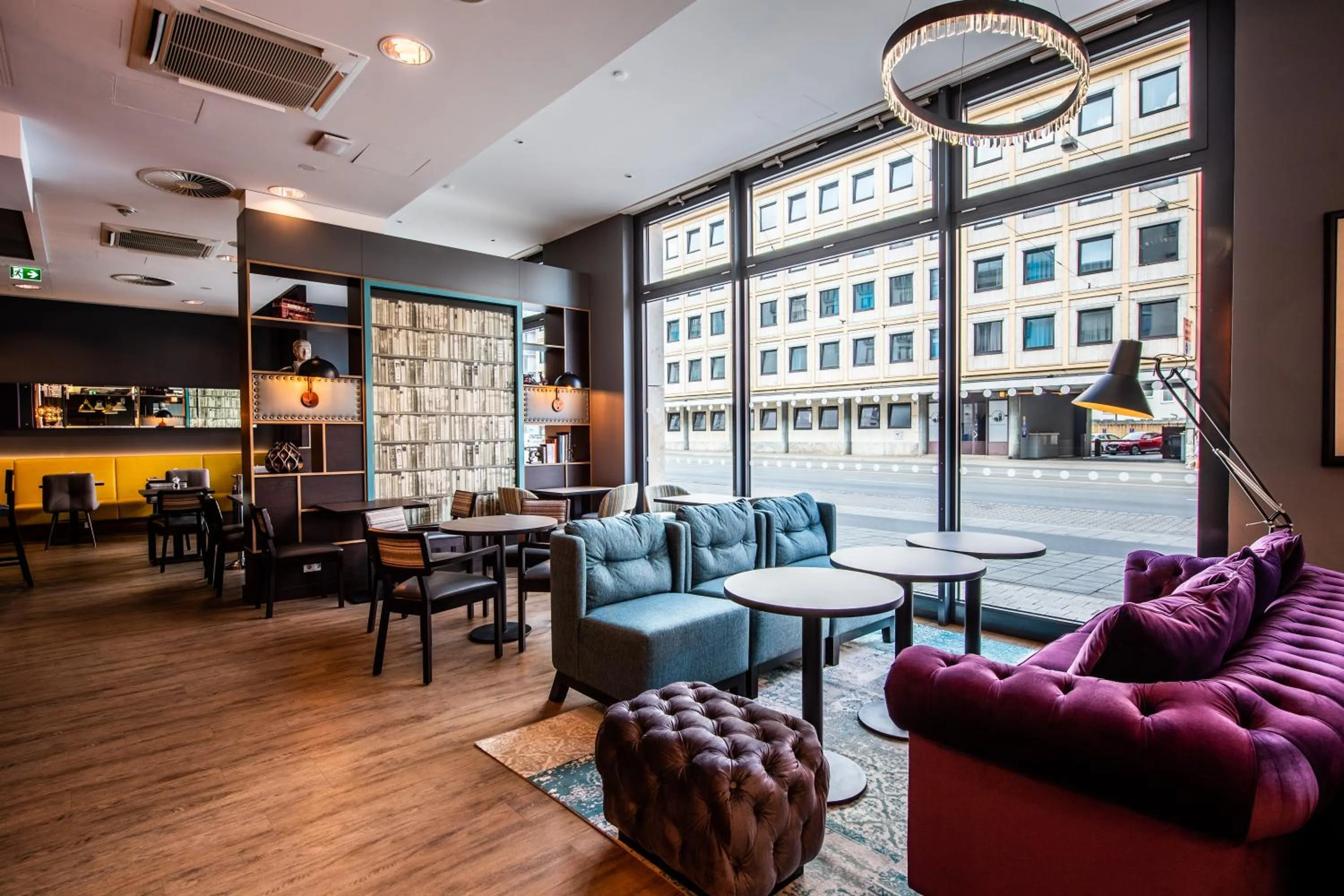 Restaurant/places to eat in Premier Inn Nürnberg City Centre