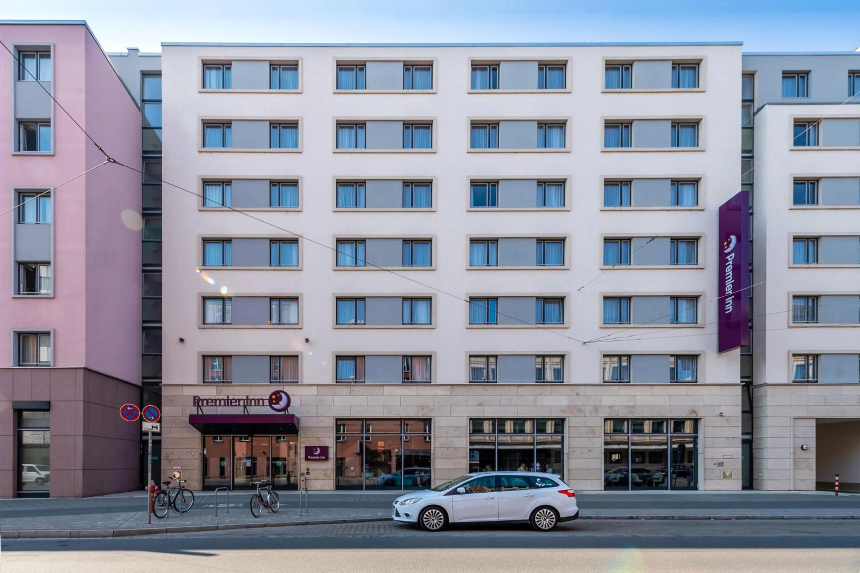 Property building in Premier Inn Nürnberg City Centre