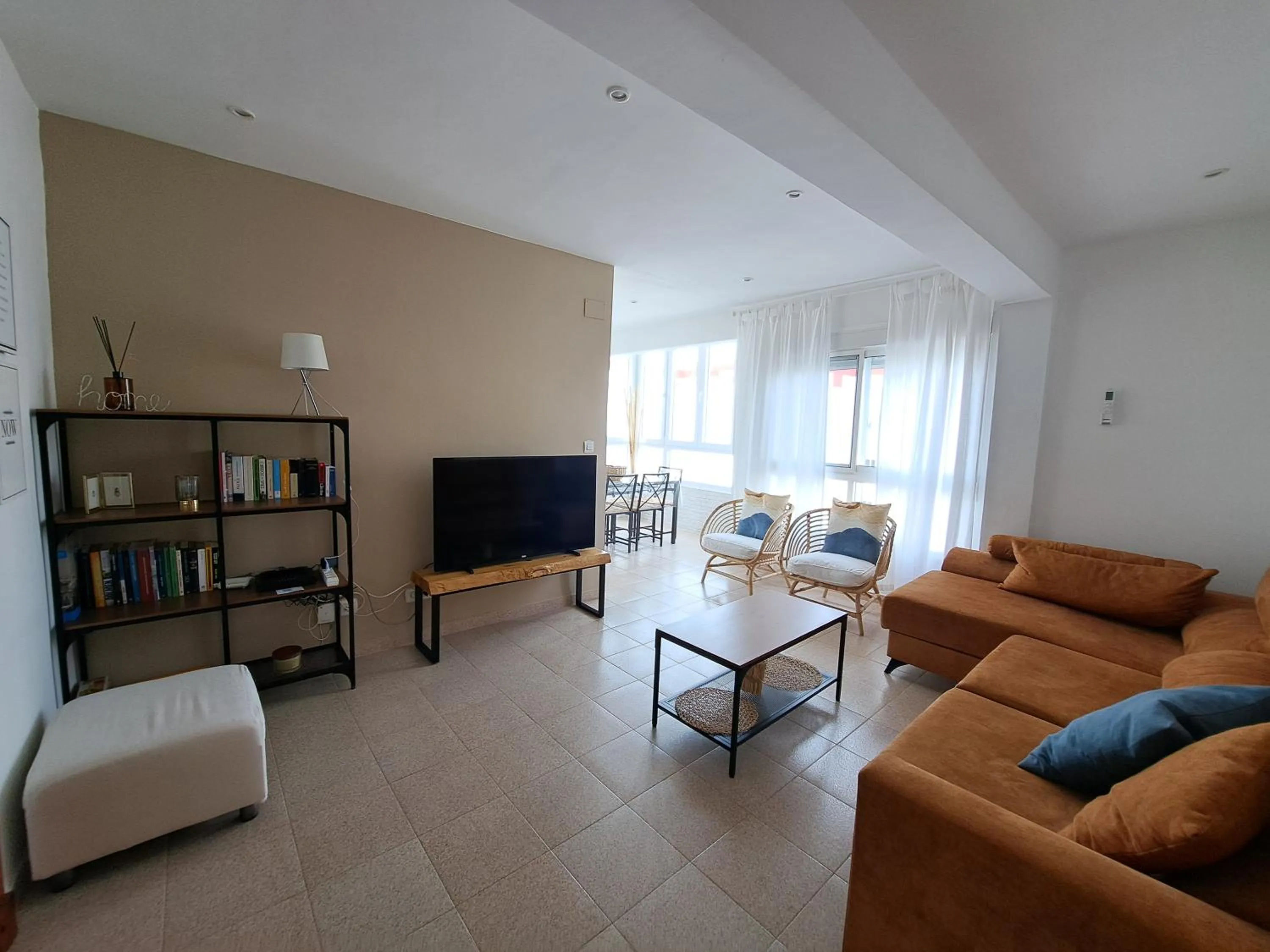 Ático primera línea de playa con vistas al Mar-Climatizado-Wifi-Parking-Solo familias