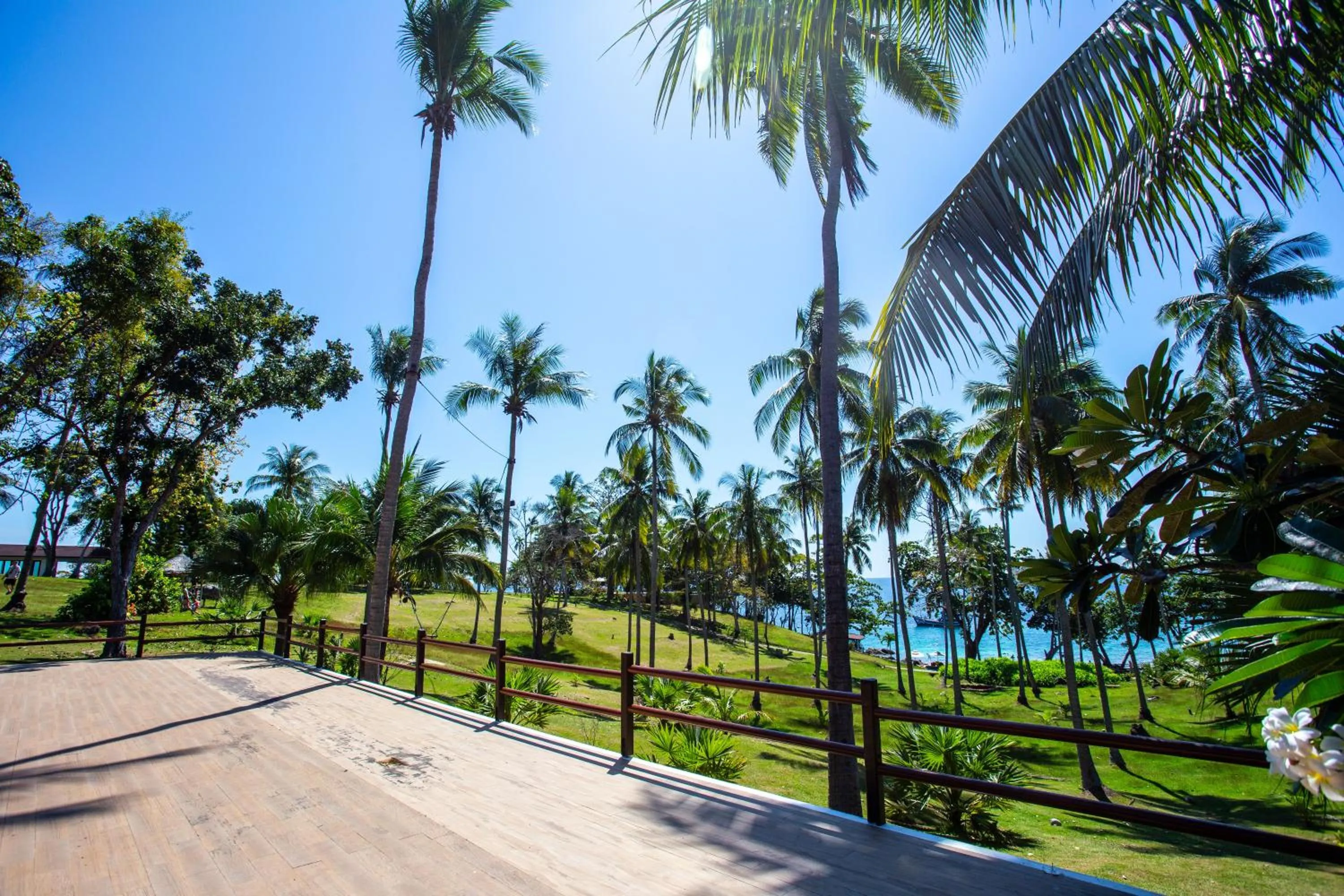 Restaurant/places to eat in Ban Raya Resort and Spa