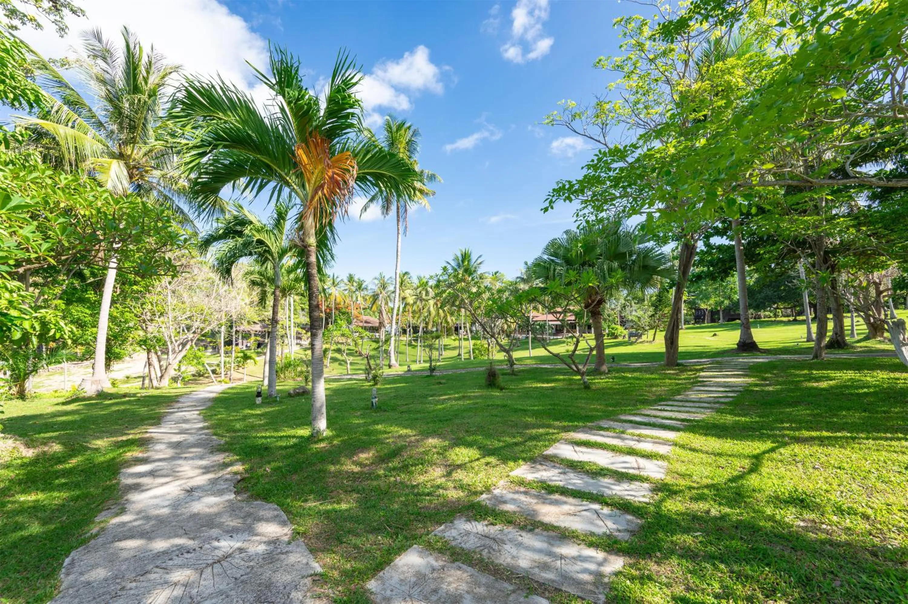 Garden in Ban Raya Resort and Spa