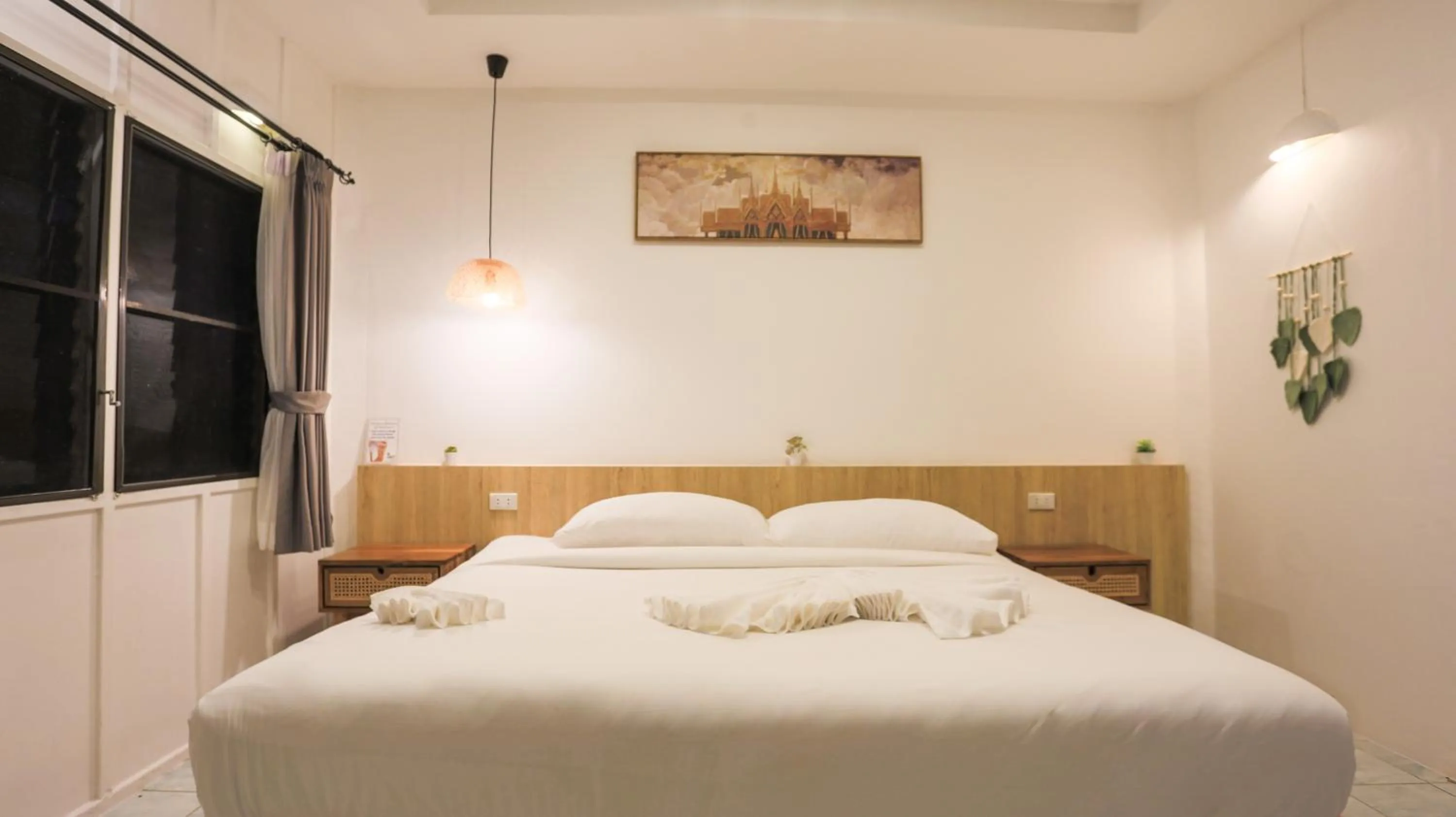 Bed in Ban Raya Resort and Spa