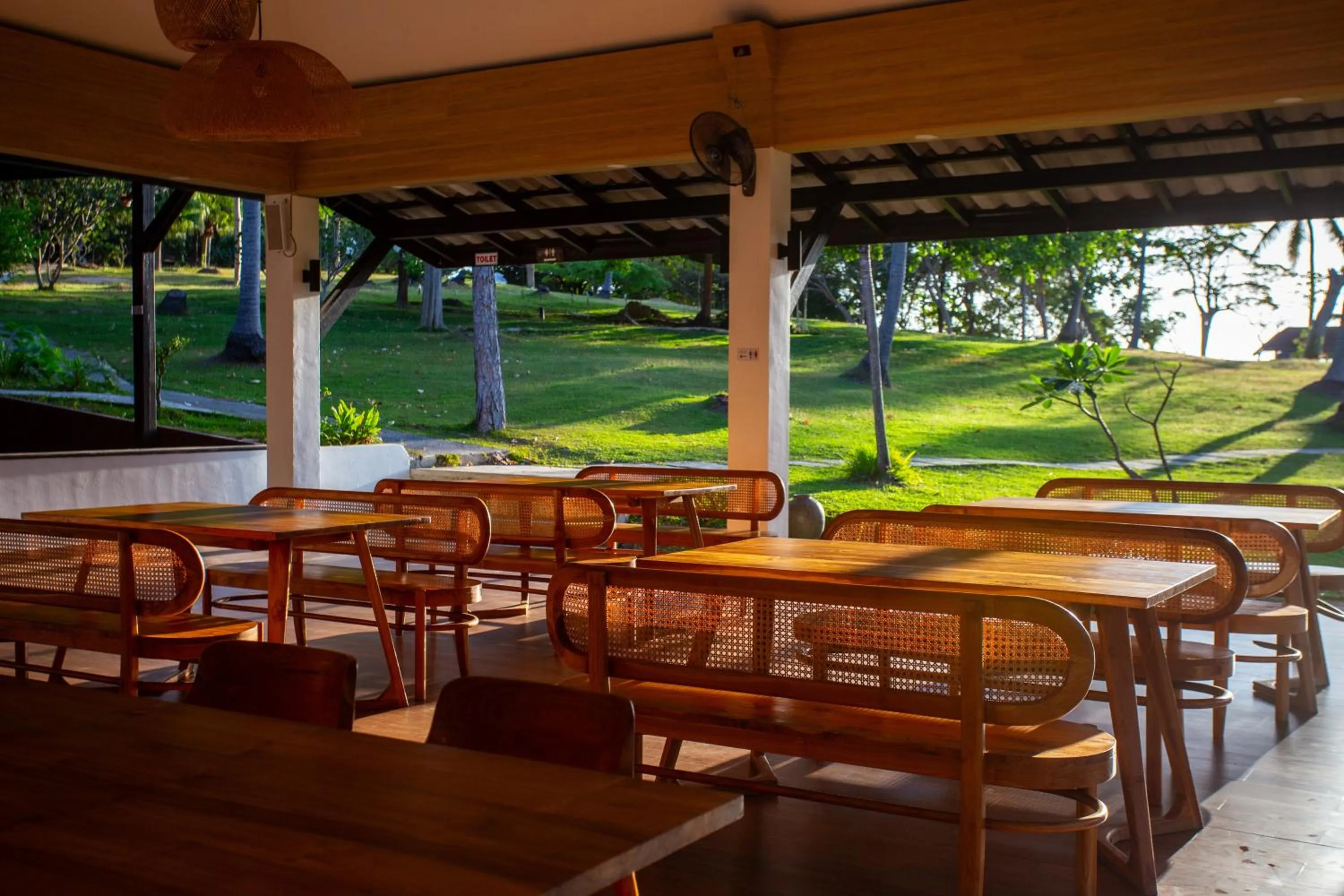 Restaurant/places to eat in Ban Raya Resort and Spa