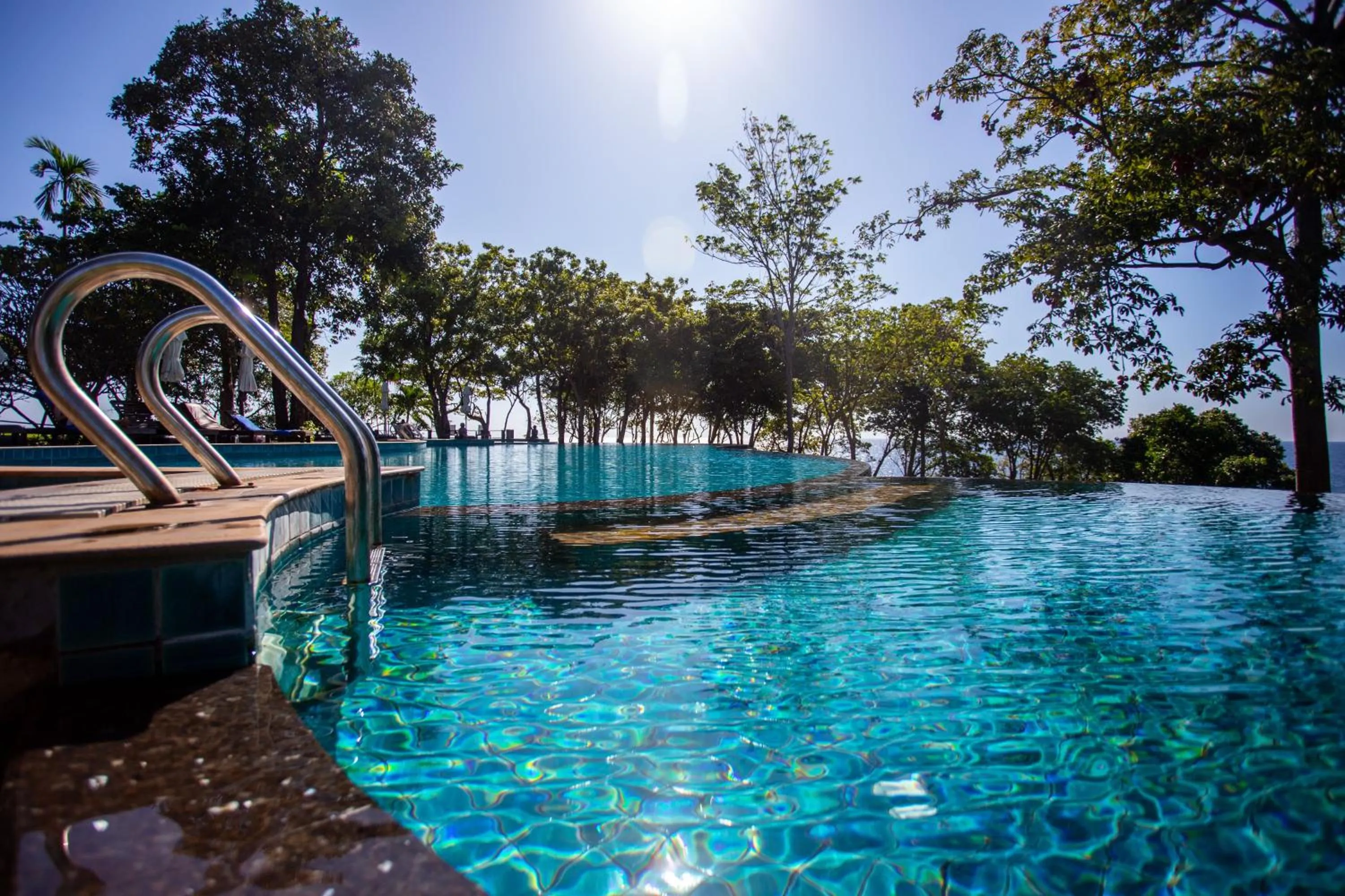Swimming pool in Ban Raya Resort and Spa