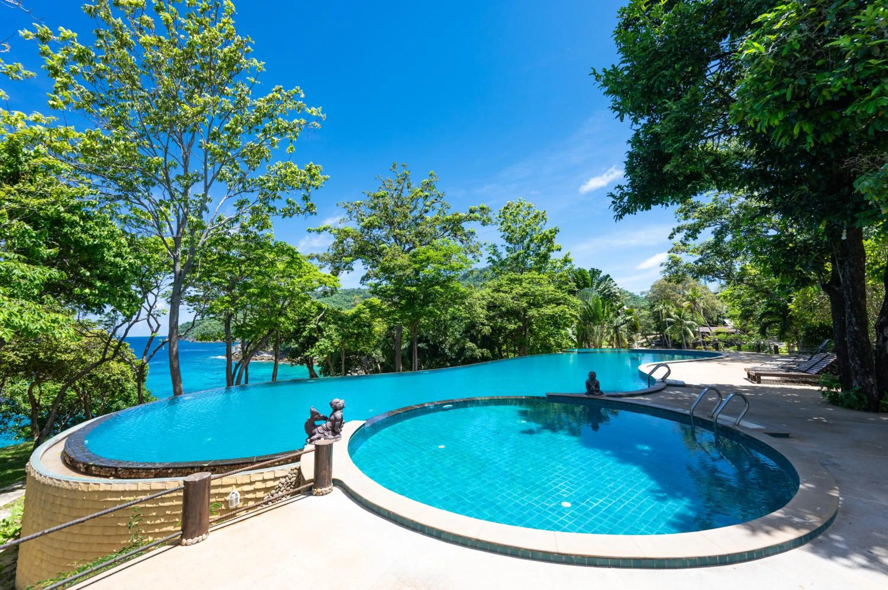 Swimming pool in Ban Raya Resort and Spa