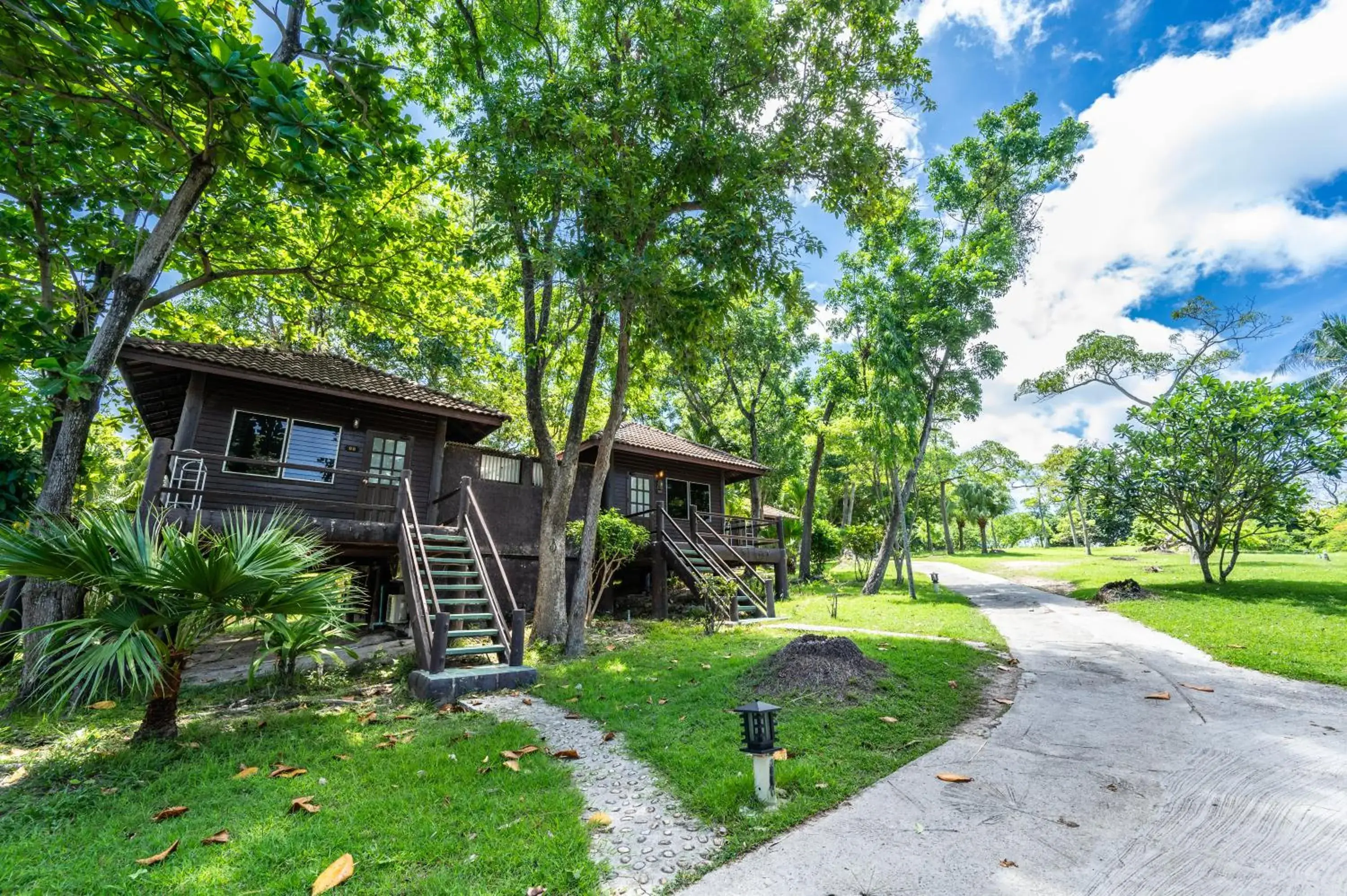 Deluxe Double or Twin Room in Ban Raya Resort and Spa Deluxe Double or Twin Room in Ban Raya Resort and Spa