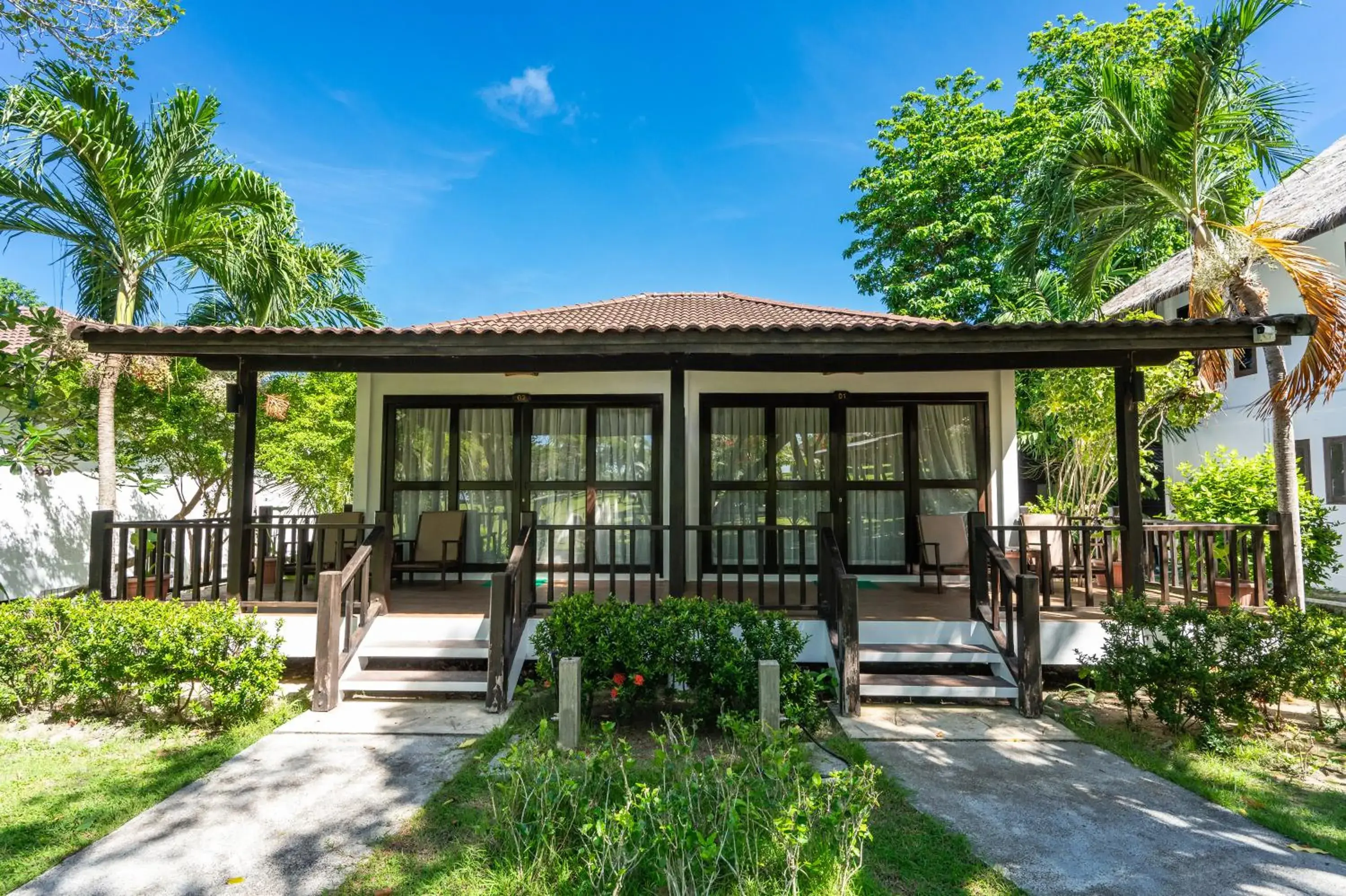 Deluxe Double or Twin Room with Lake View in Ban Raya Resort and Spa Deluxe Double or Twin Room with Lake View in Ban Raya Resort and Spa