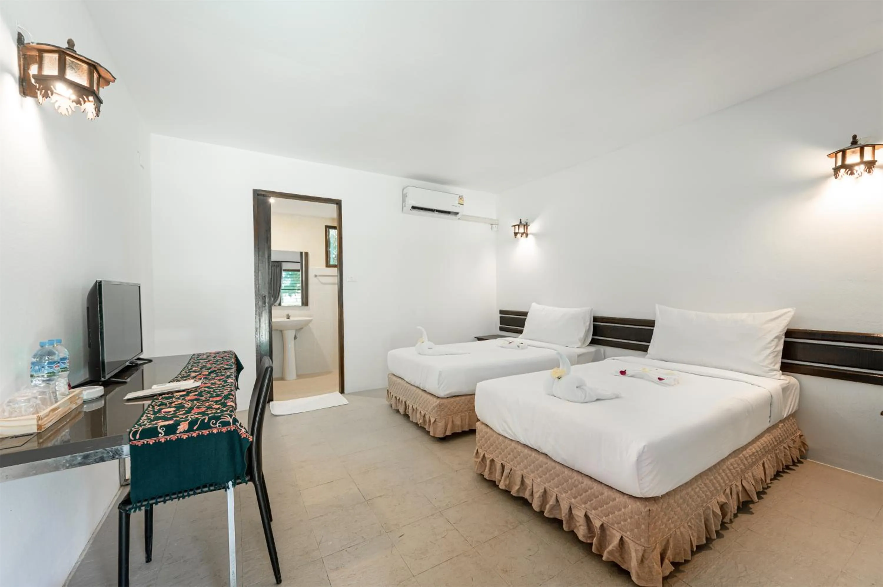 Bedroom, Bed in Ban Raya Resort and Spa