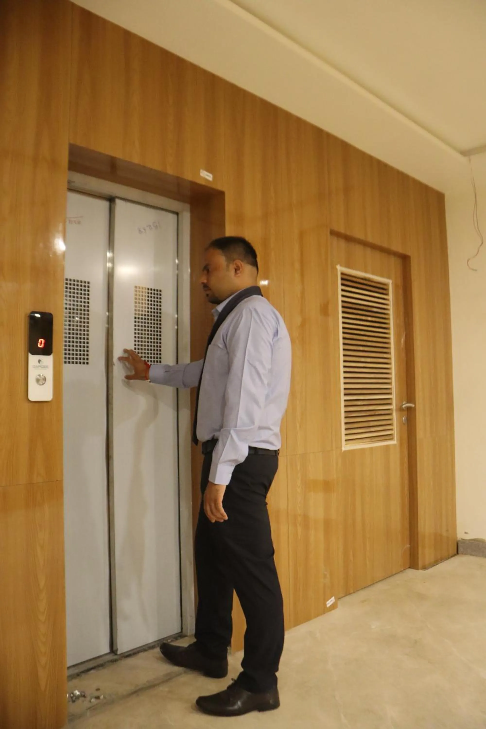 elevator in The Sky Comfort Beach Hotel, Dwarka