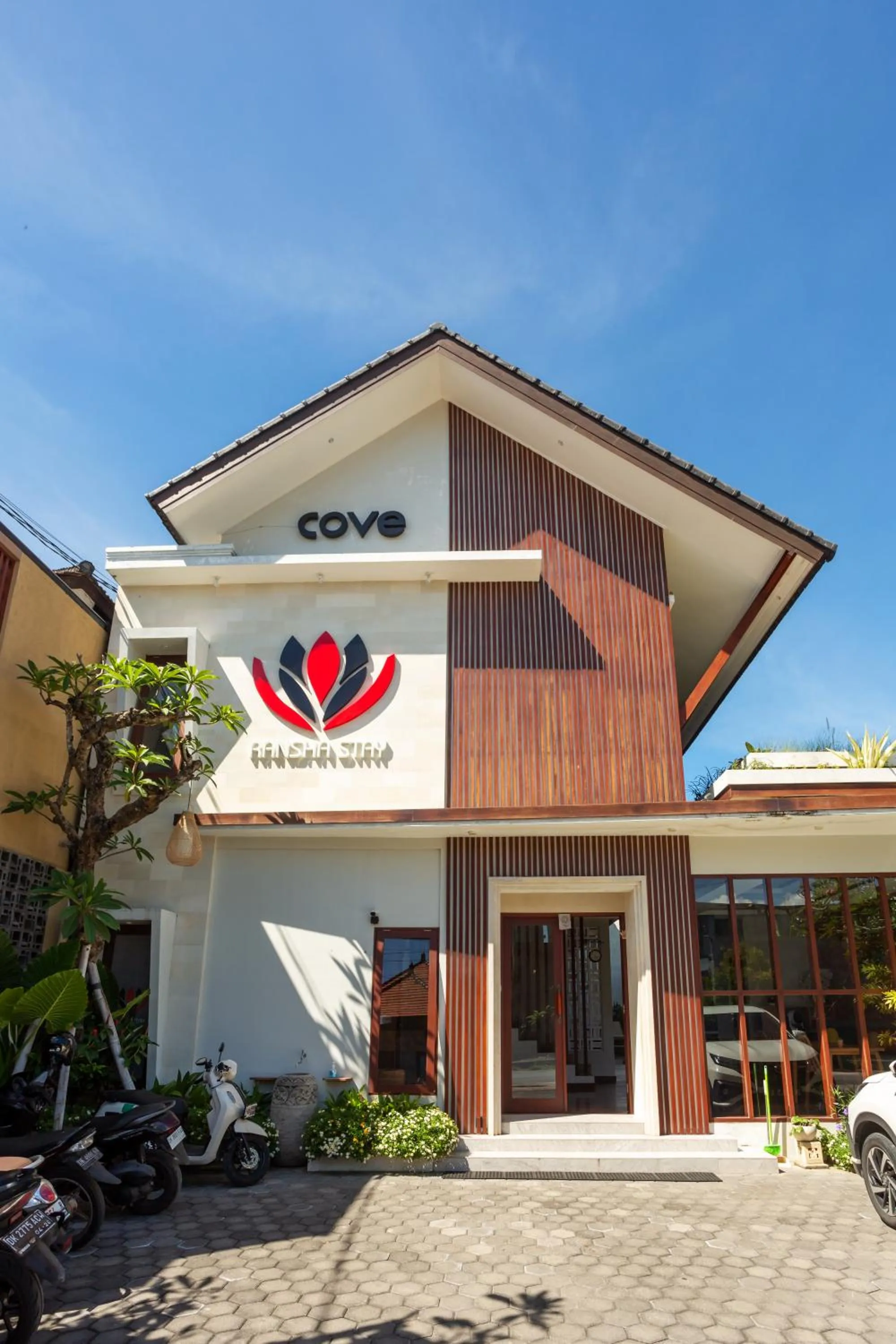 Property building in Cove Ransha Stay