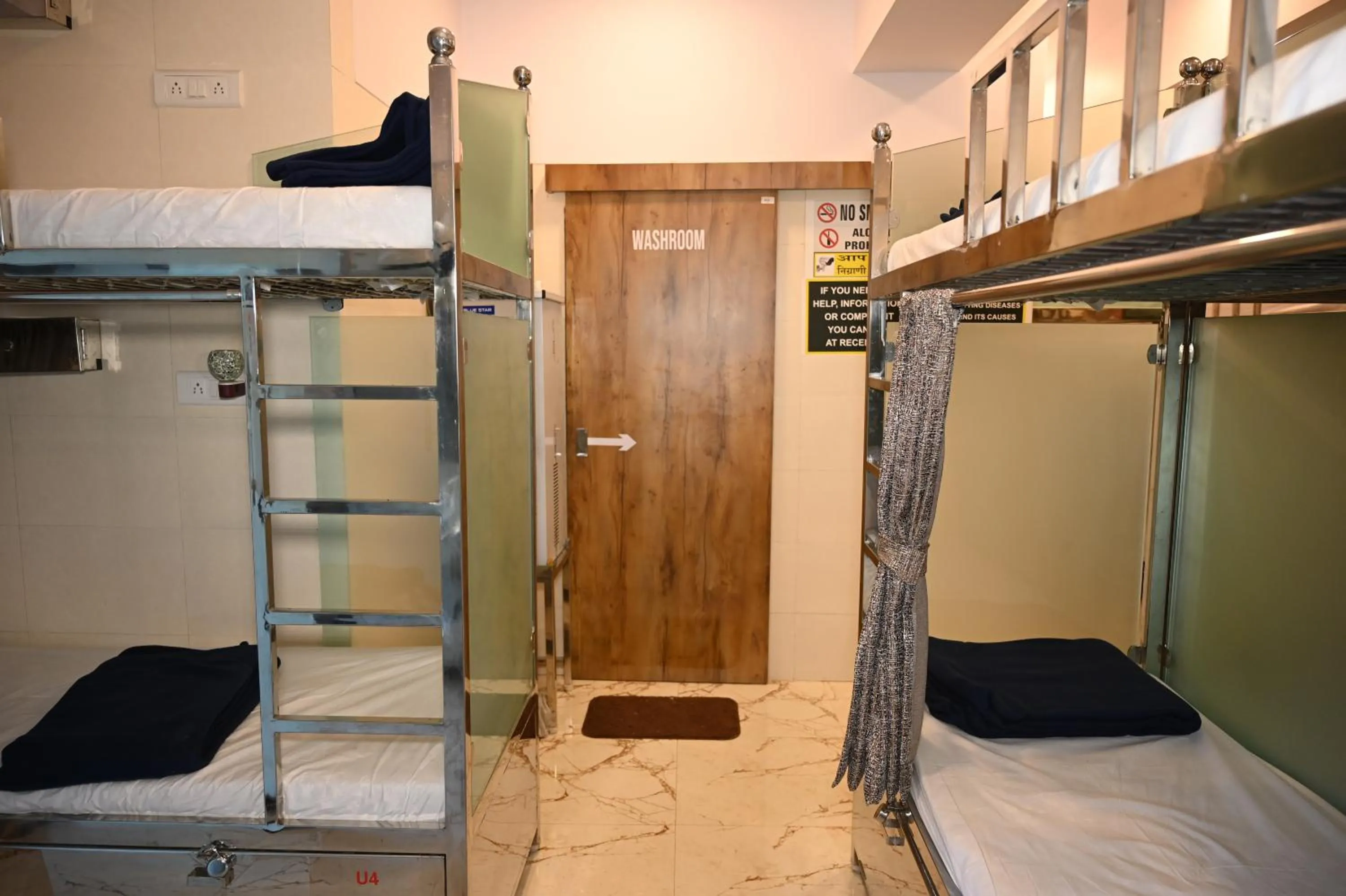 Bed in Sagar Dormitory Andheri - Nearest to Andheri Railway Station West