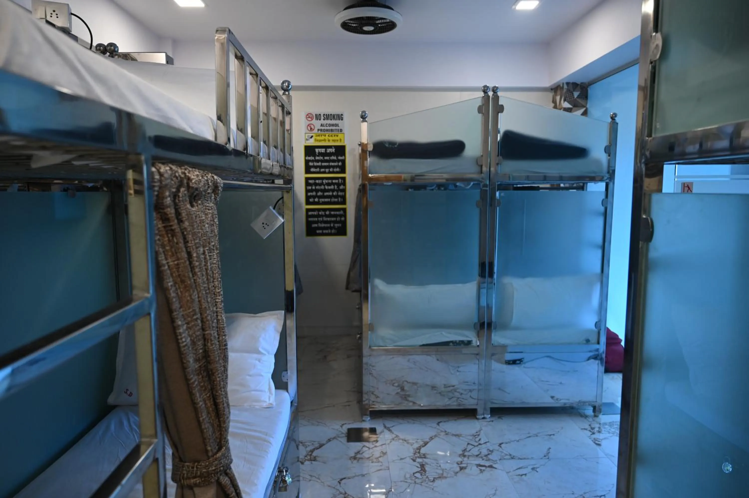 Bed in Sagar Dormitory Andheri - Nearest to Andheri Railway Station West