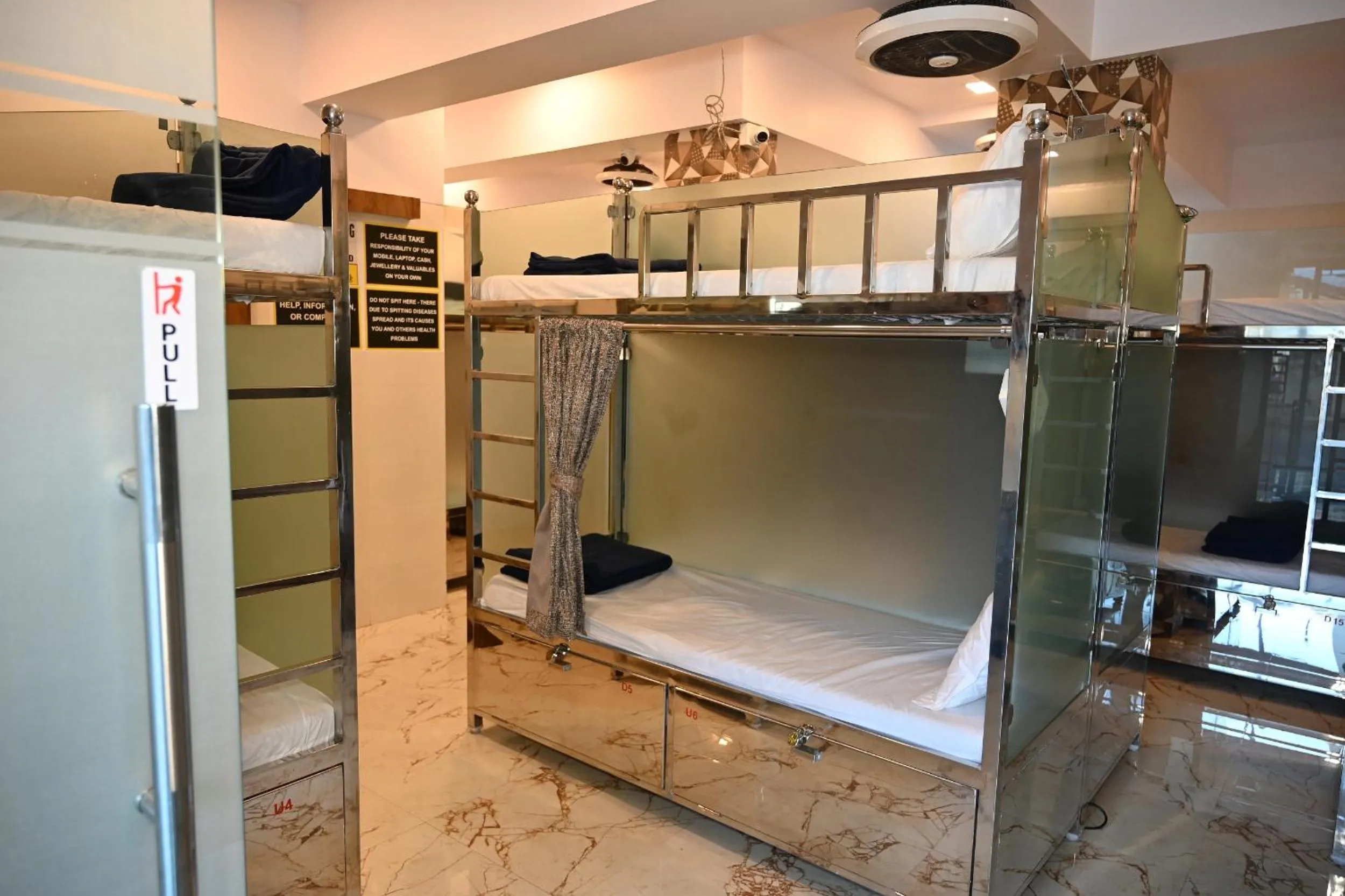 Shower in Sagar Dormitory Andheri - Nearest to Andheri Railway Station West