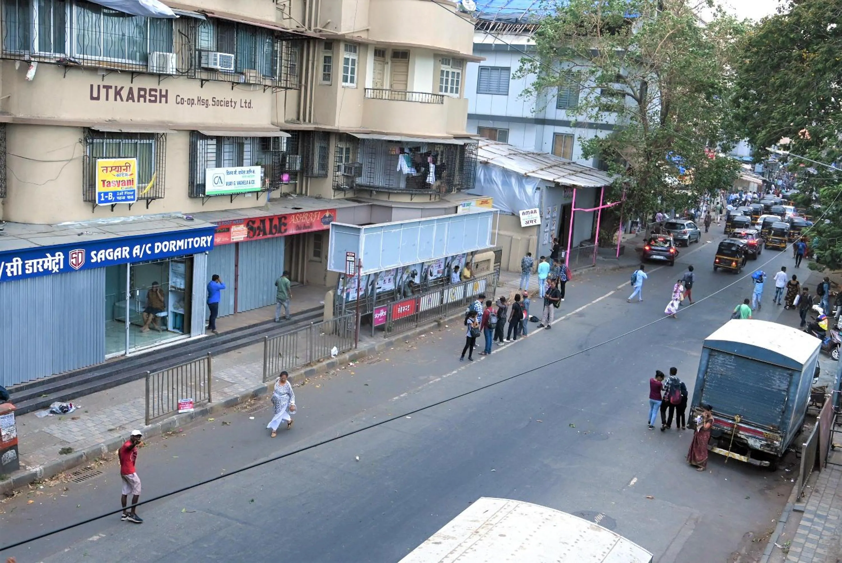 Property building in Sagar Dormitory Andheri - Nearest to Andheri Railway Station West