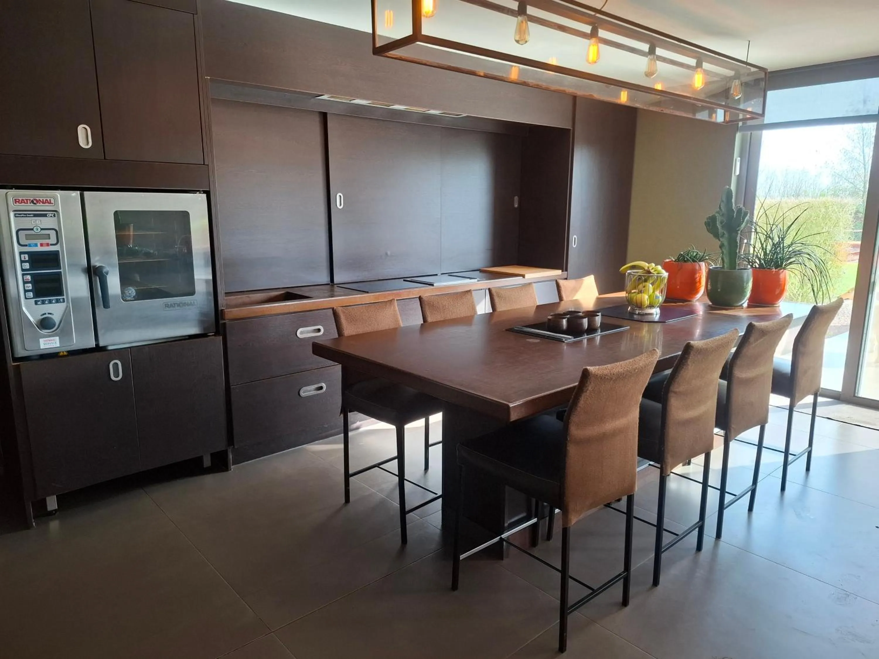 Dining area in B&B Finis terrae with wellness