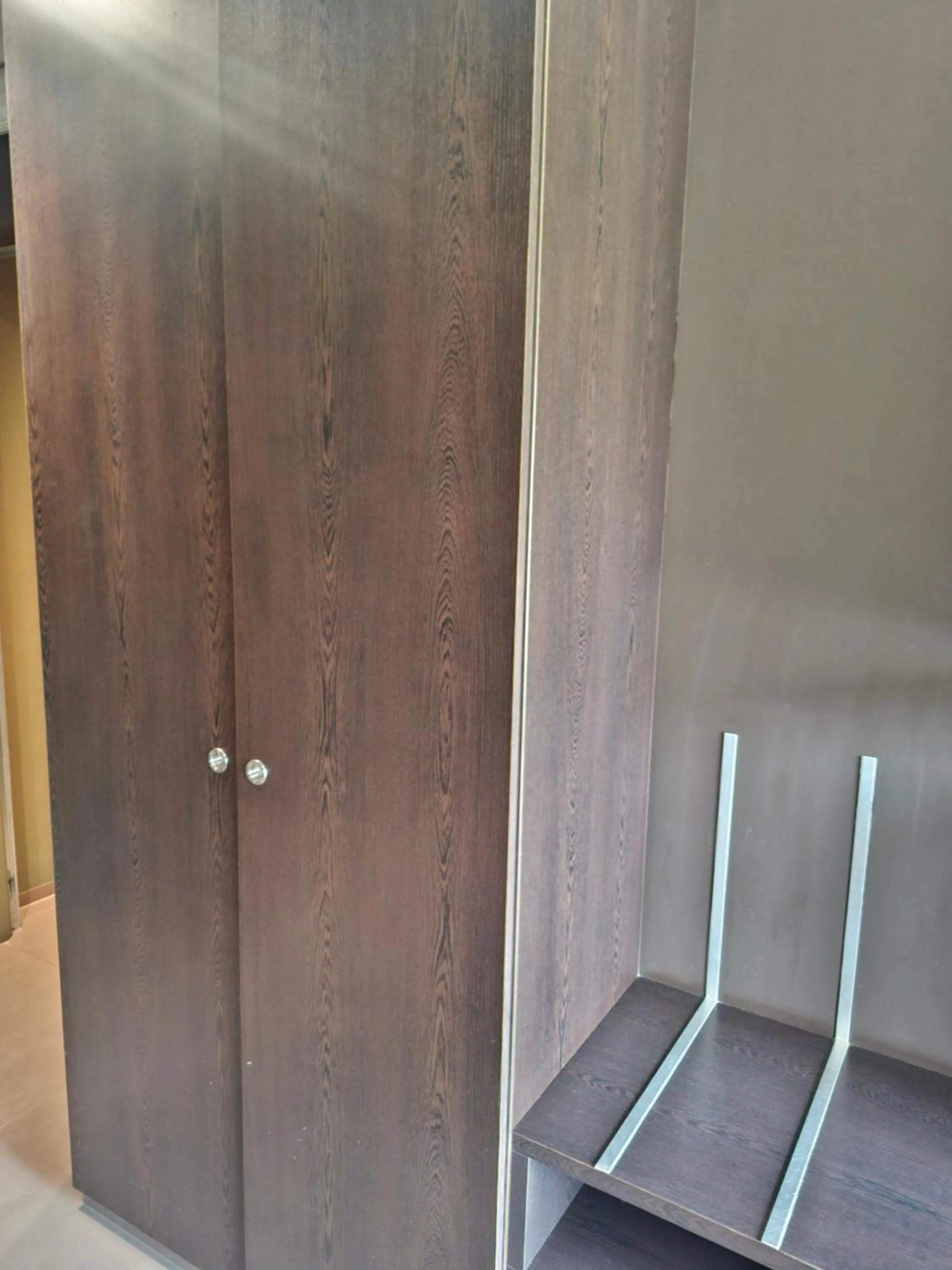 wardrobe in B&B Finis terrae with wellness
