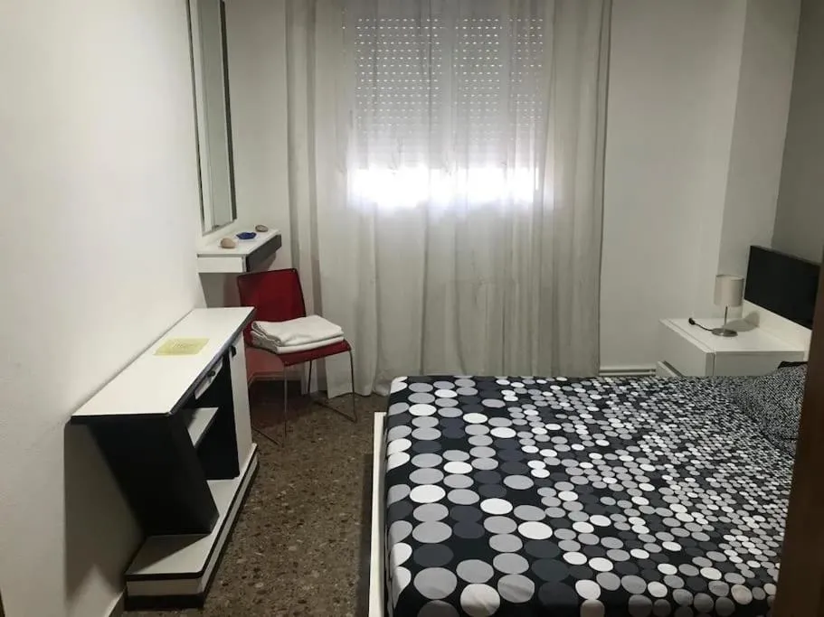 Photo of the whole room, Bed in Apartamento cómodo y espacioso con parking
