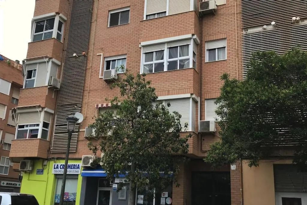 Property building in Apartamento cómodo y espacioso con parking