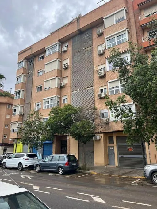 Property building in Apartamento cómodo y espacioso con parking