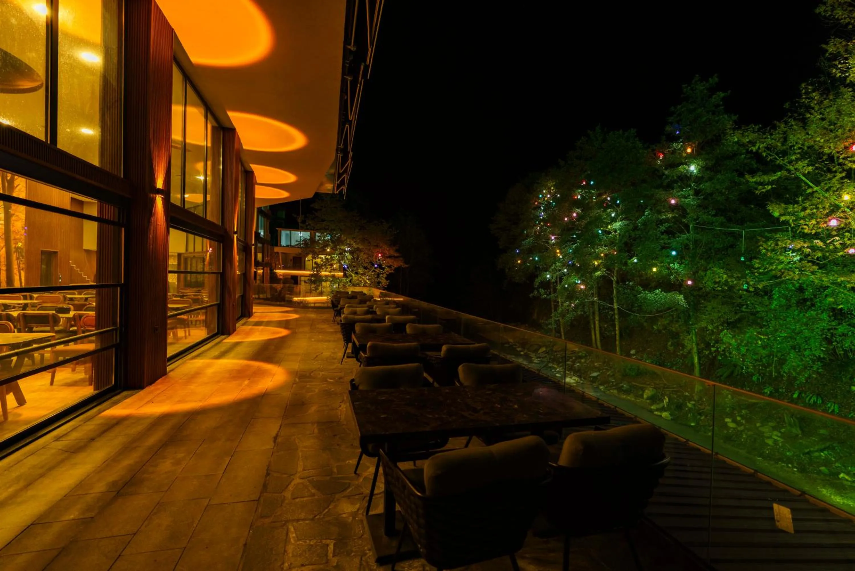 Restaurant/places to eat in Macartaşı Hotel