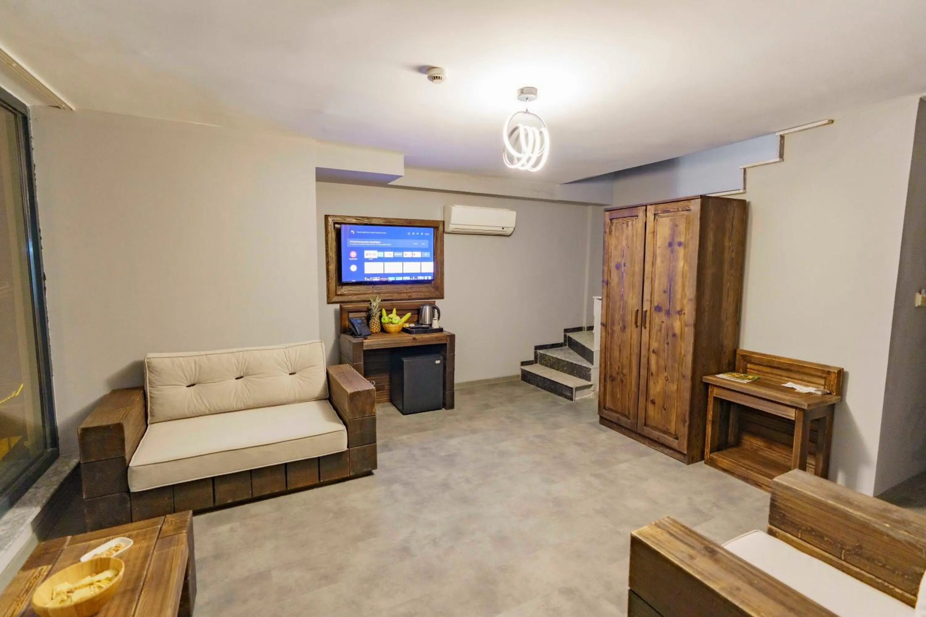 TV and multimedia in Macartaşı Hotel