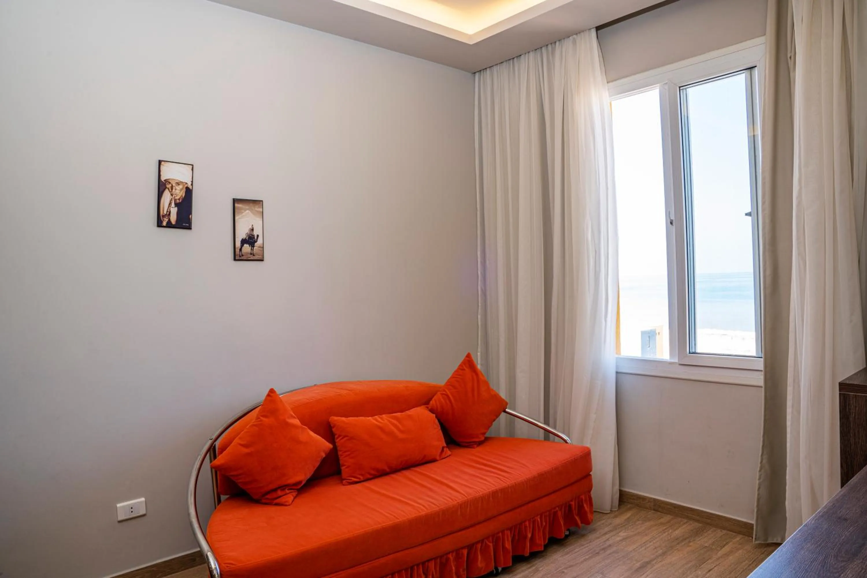 Living room, Bed in Al Dora Residence Suites Hurghada