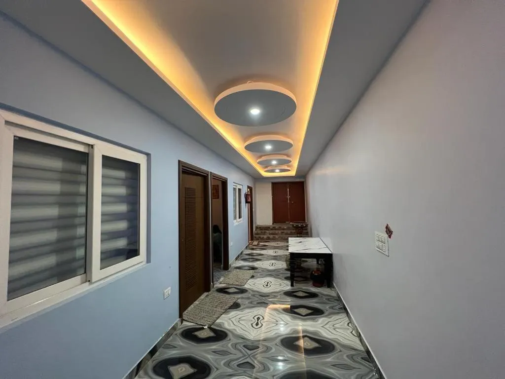 Hotel Yog Safari, Behind Parmarth Niketan