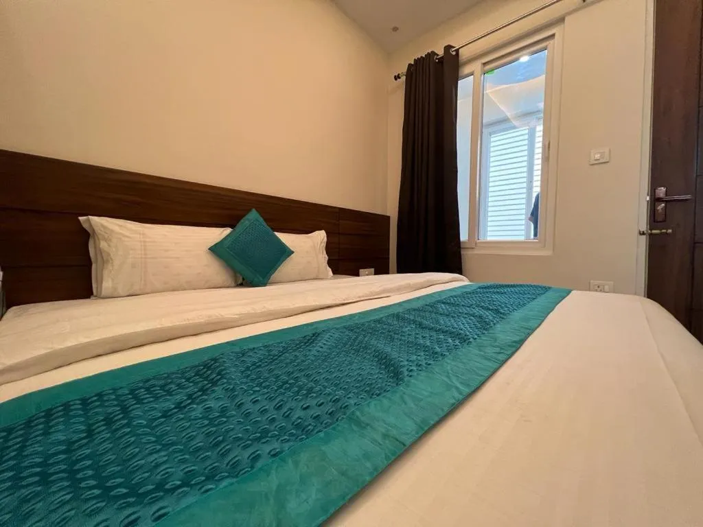 Bed in Hotel Yog Safari, Behind Parmarth Niketan