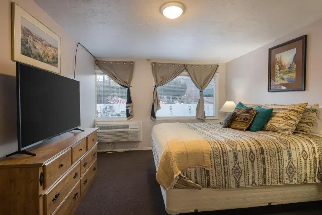 Two-Bedroom Suite in Apache Motel Two-Bedroom Suite in Apache Motel