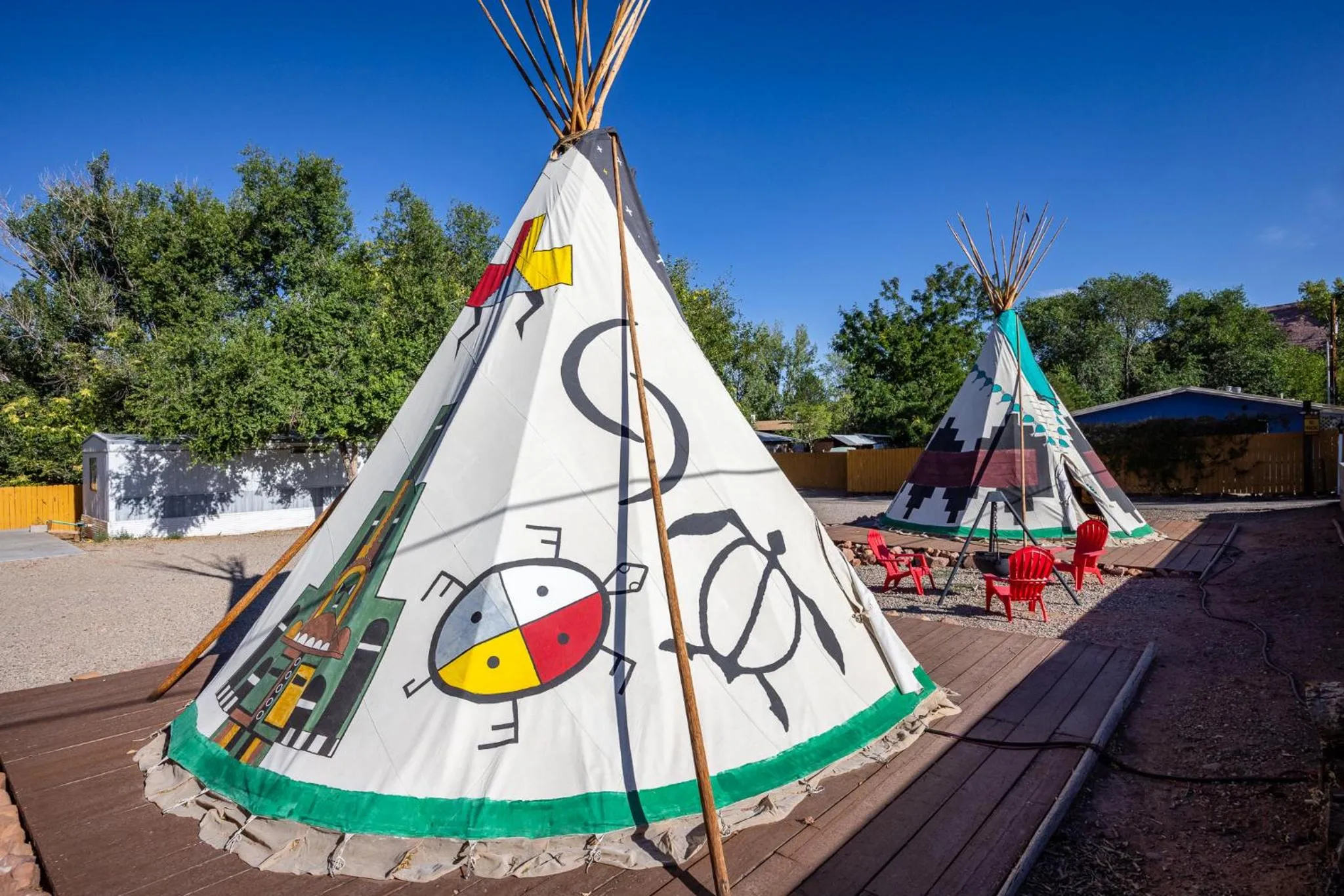 BBQ facilities in Apache Motel