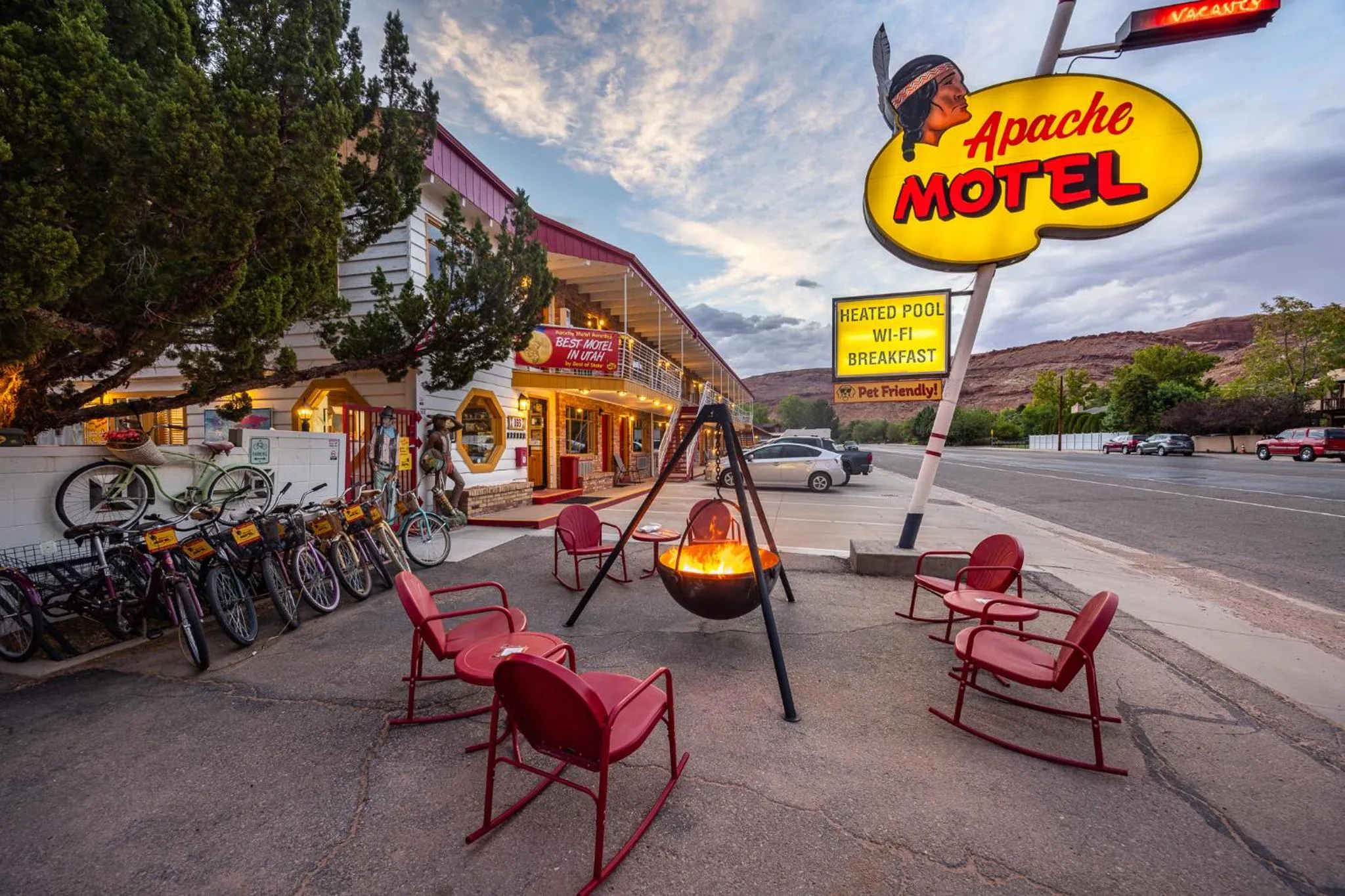 Property building in Apache Motel