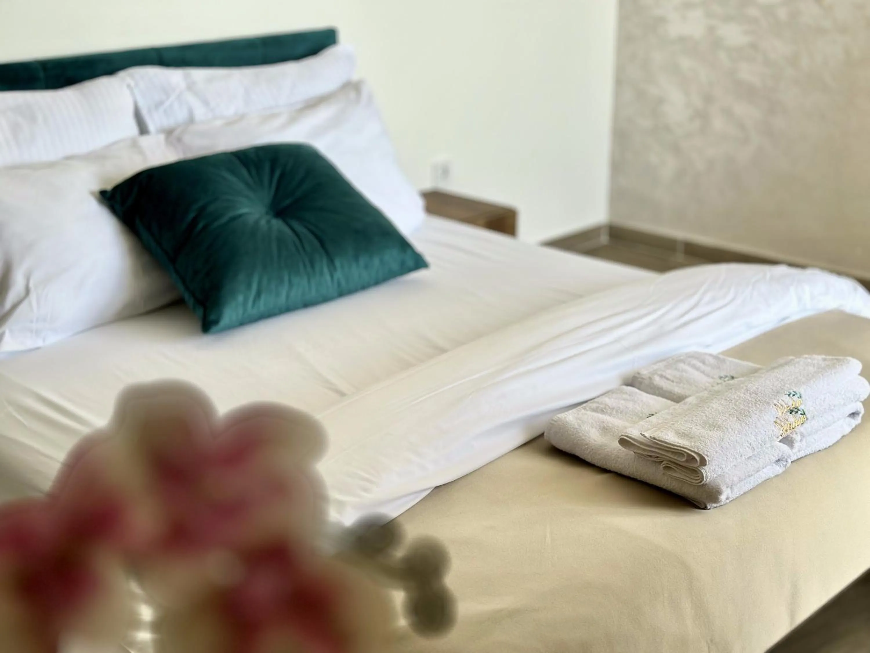 Bed in Akhdar Apartments