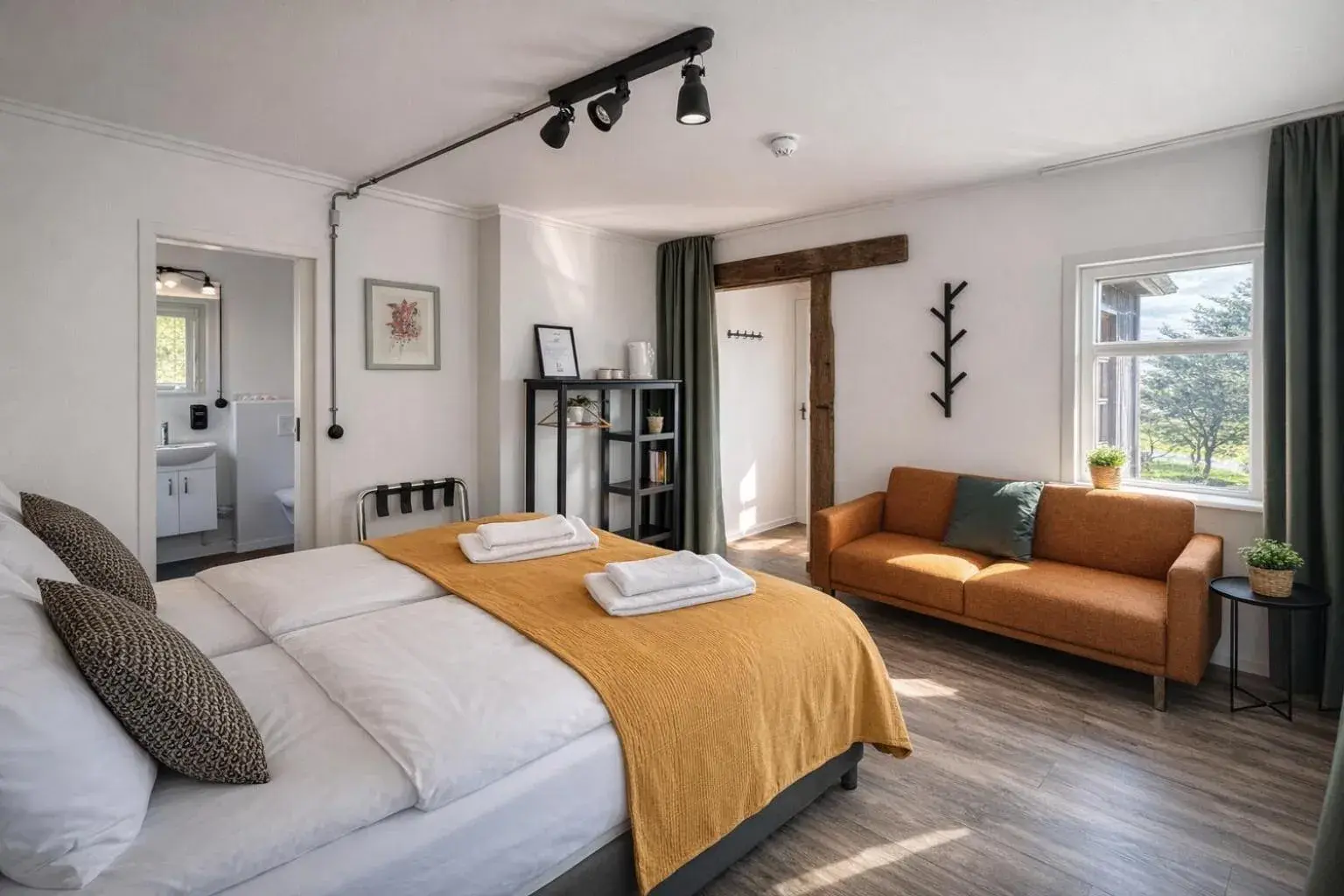 Superior Double or Twin Room with Garden View in Hotel Brú countryside Superior Double or Twin Room with Garden View in Hotel Brú countryside