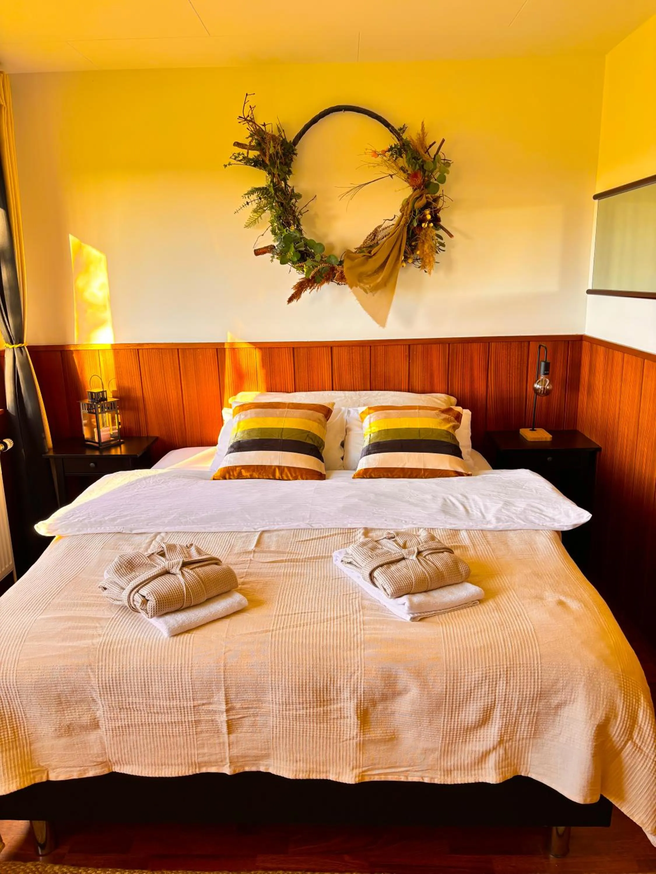 Bed in Hotel Brú countryside