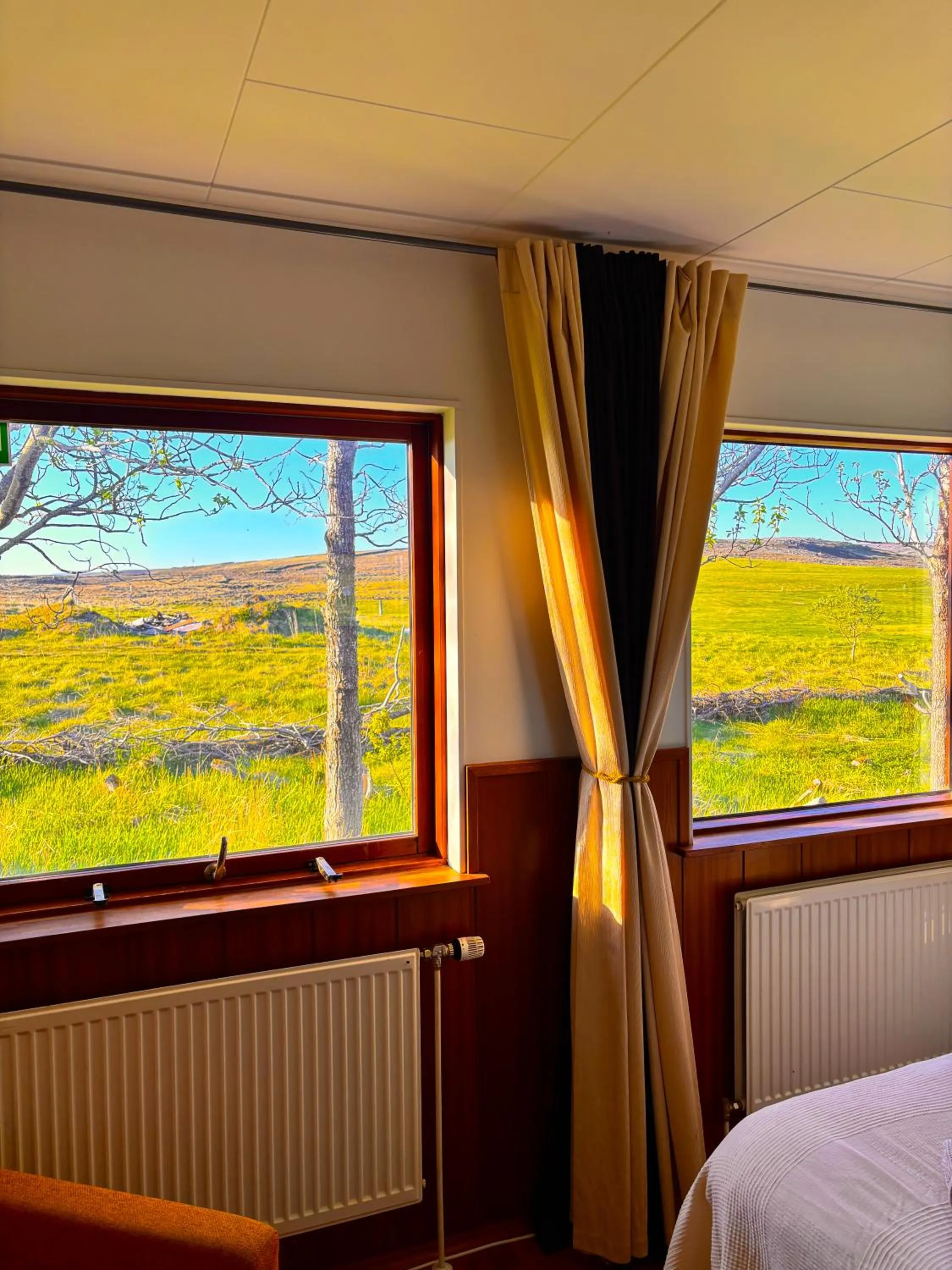 Bed in Hotel Brú countryside