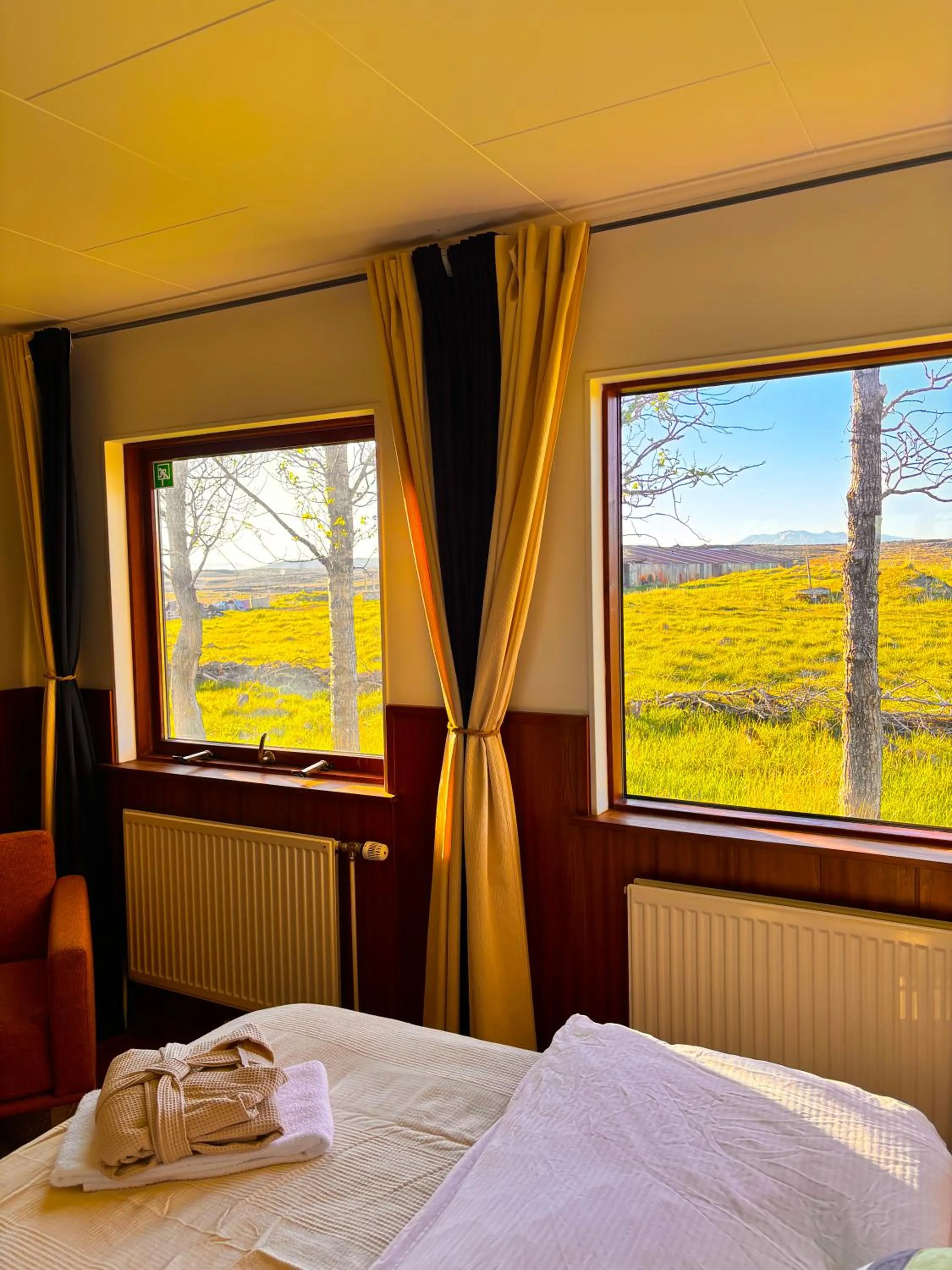 Bed in Hotel Brú countryside