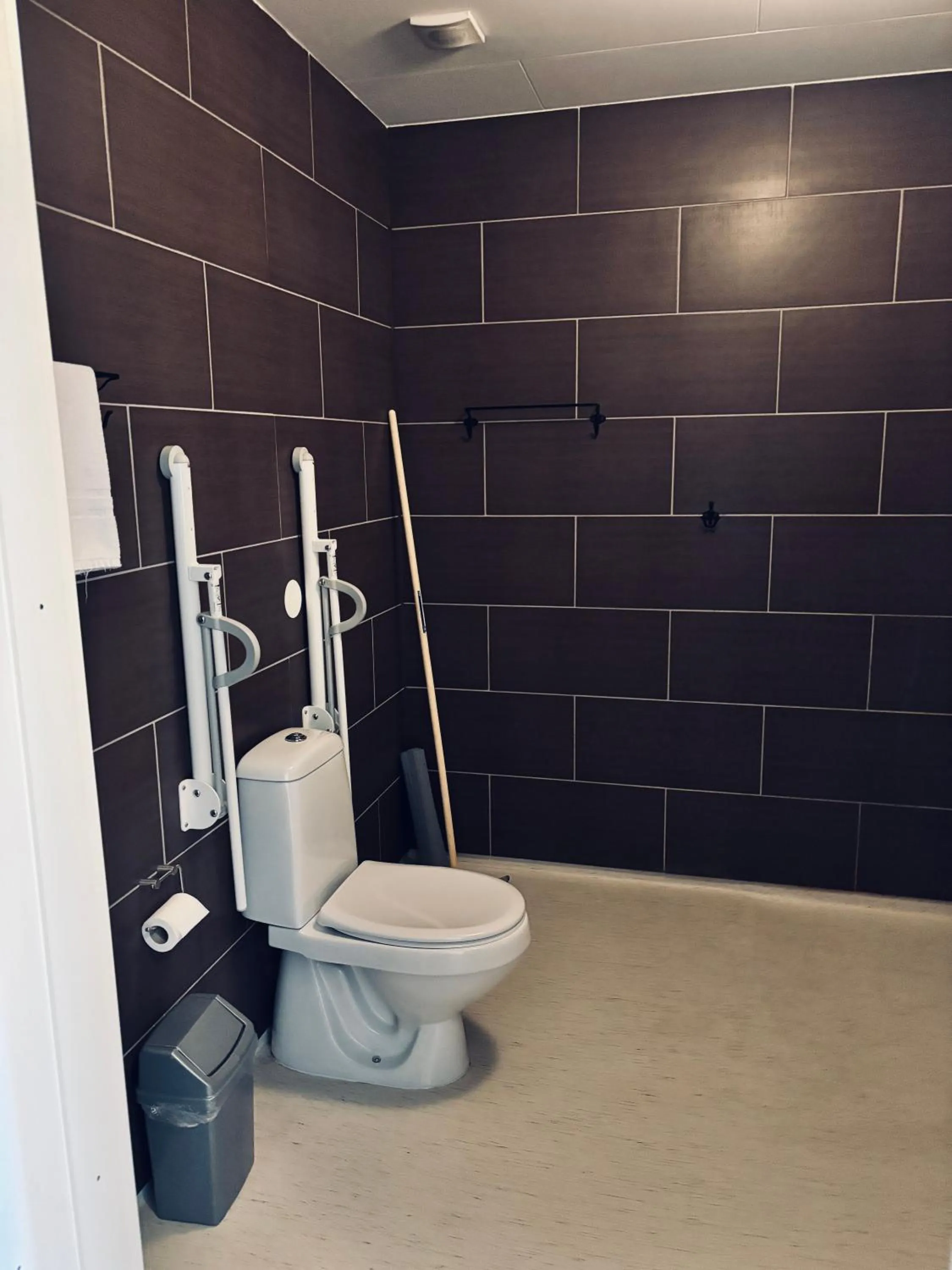 Toilet in Hotel Brú countryside