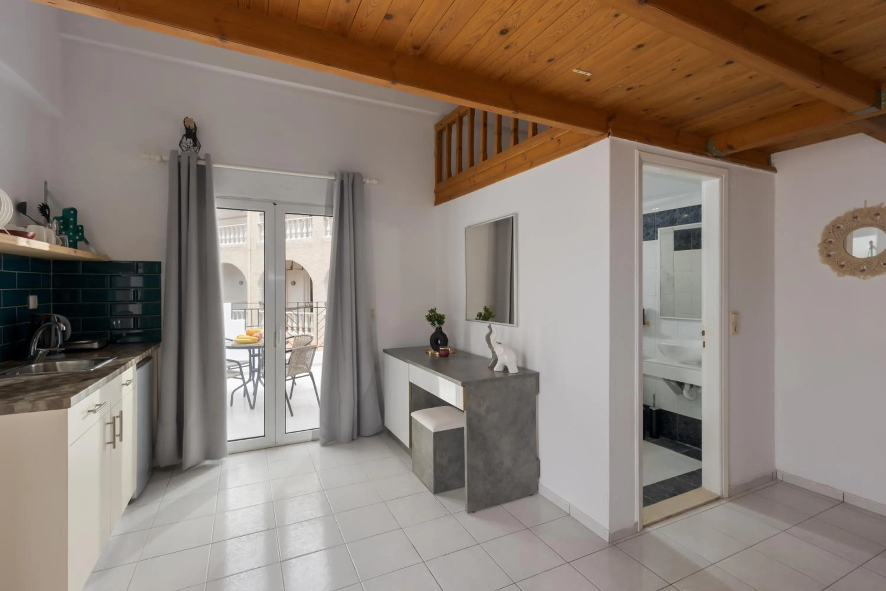 Kitchen or kitchenette in Malia Energy by Estia