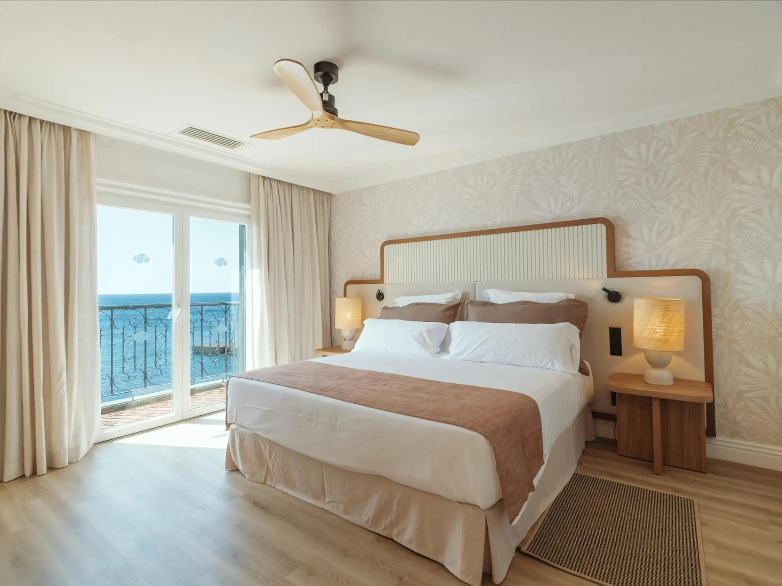 Preferred Club Deluxe Family Room with Frontal Ocean View in Dreams Madeira Resort Spa & Marina Preferred Club Deluxe Family Room with Frontal Ocean View in Dreams Madeira Resort Spa & Marina