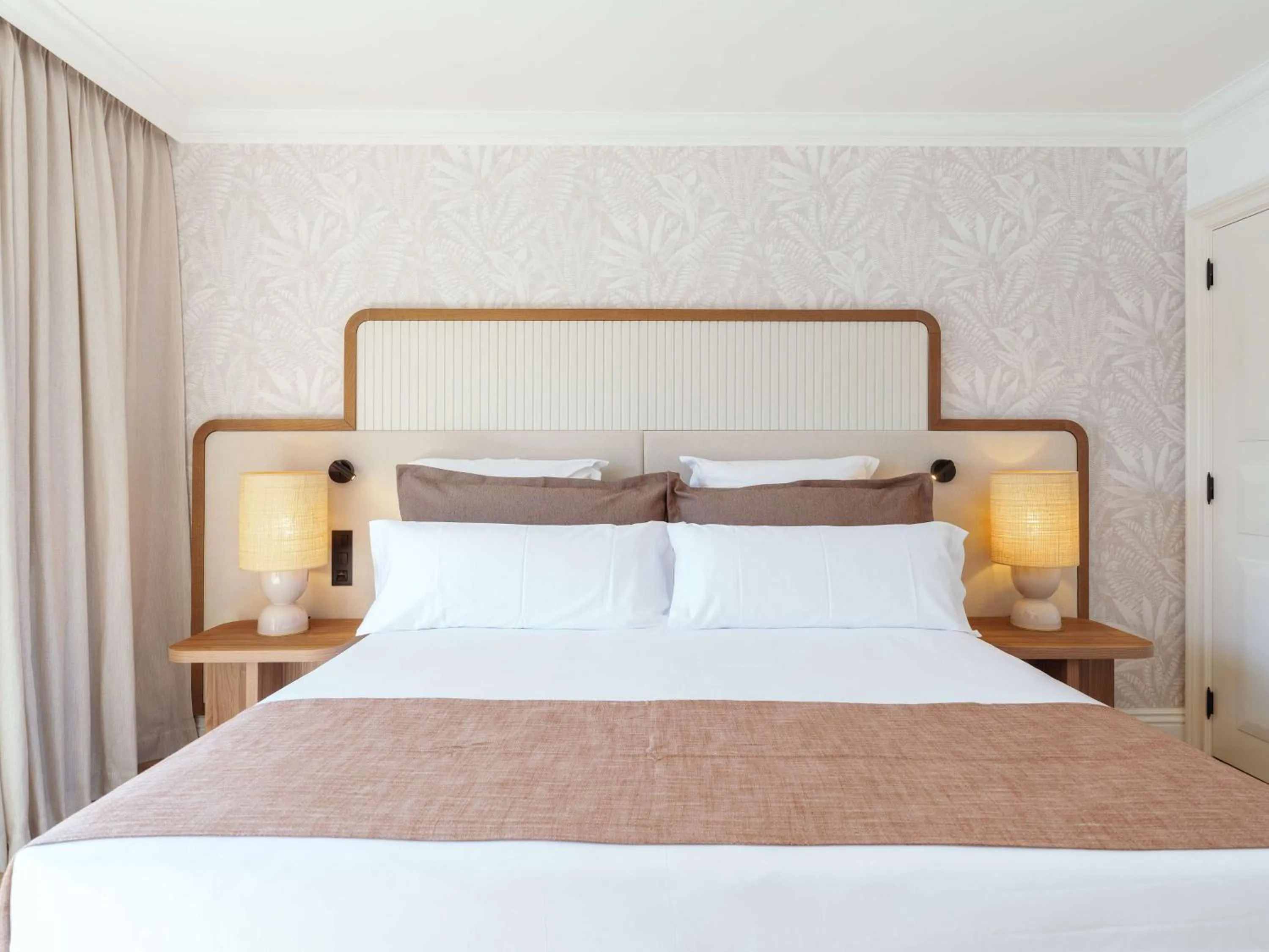 Photo of the whole room, Bed in Dreams Madeira Resort Spa & Marina