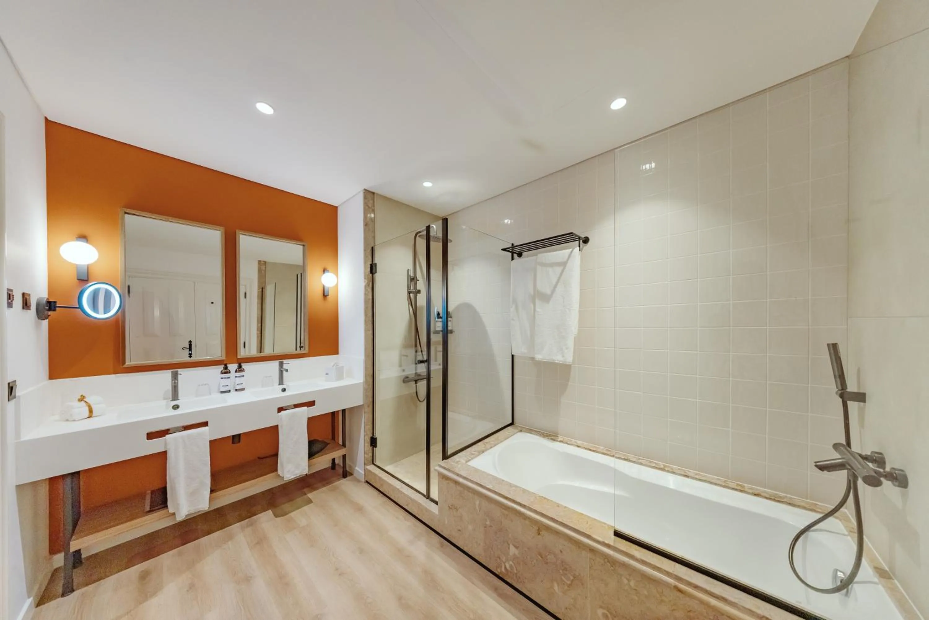 Shower in Dreams Madeira Resort Spa & Marina