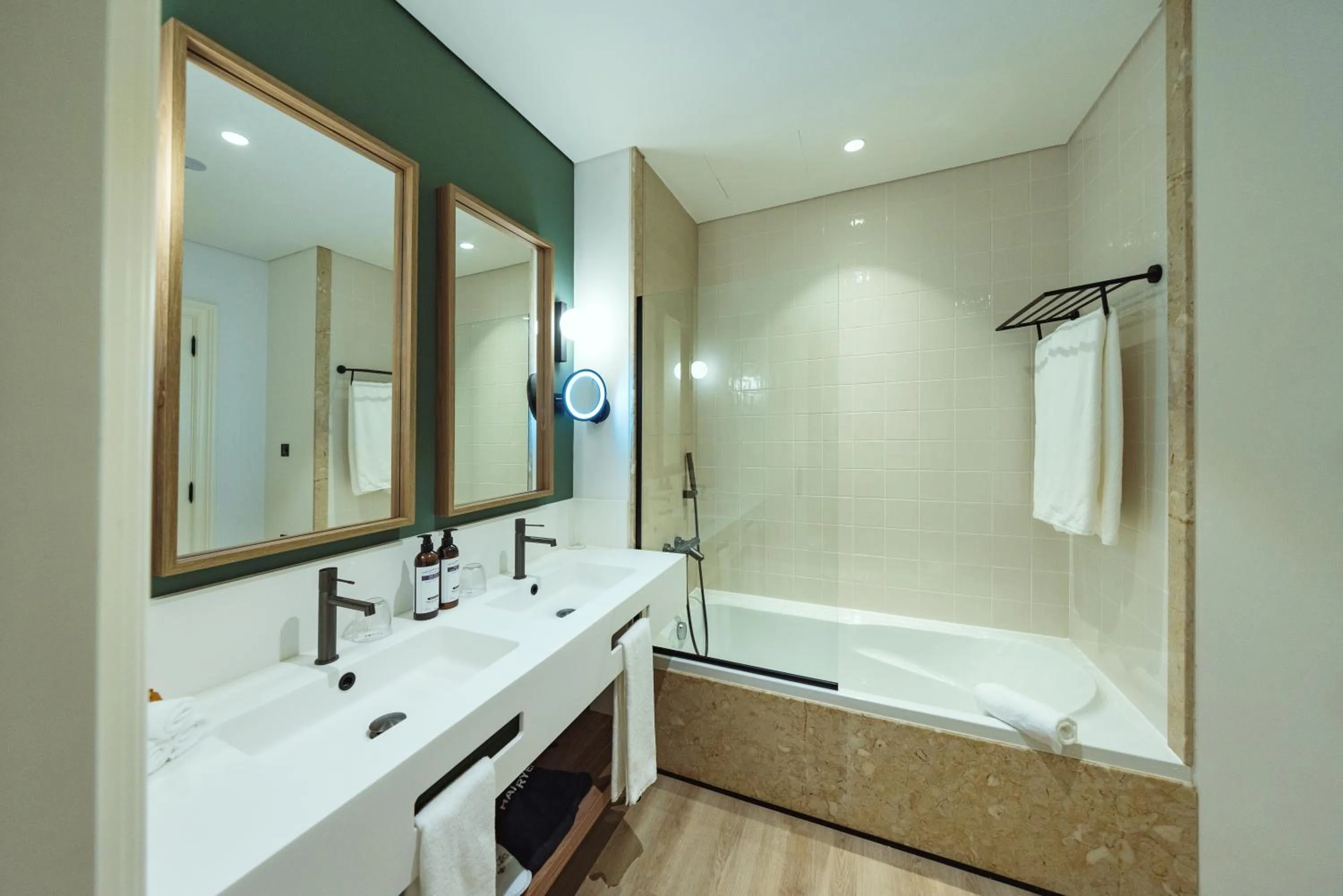 Bathroom in Dreams Madeira Resort Spa & Marina