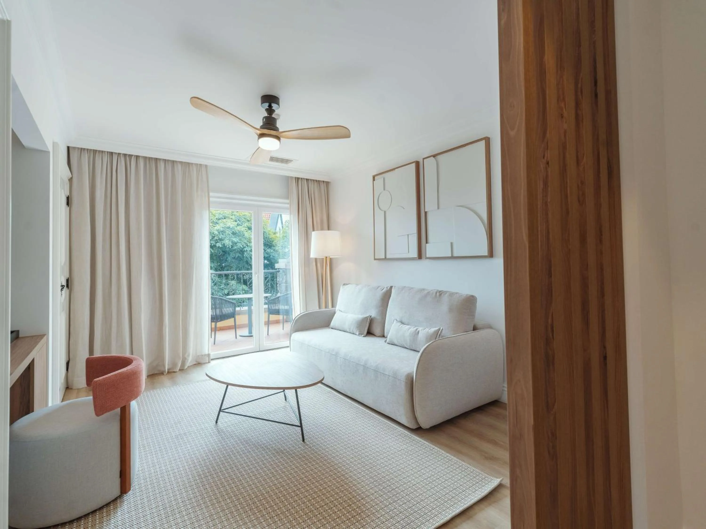 Photo of the whole room, Bed in Dreams Madeira Resort Spa & Marina